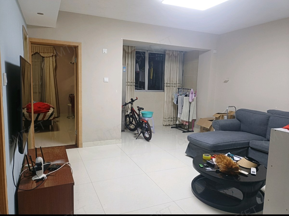 芳庭苑精装，近地铁口，随时可看，业主急租，近莲塘口岸-深圳芳庭苑租房