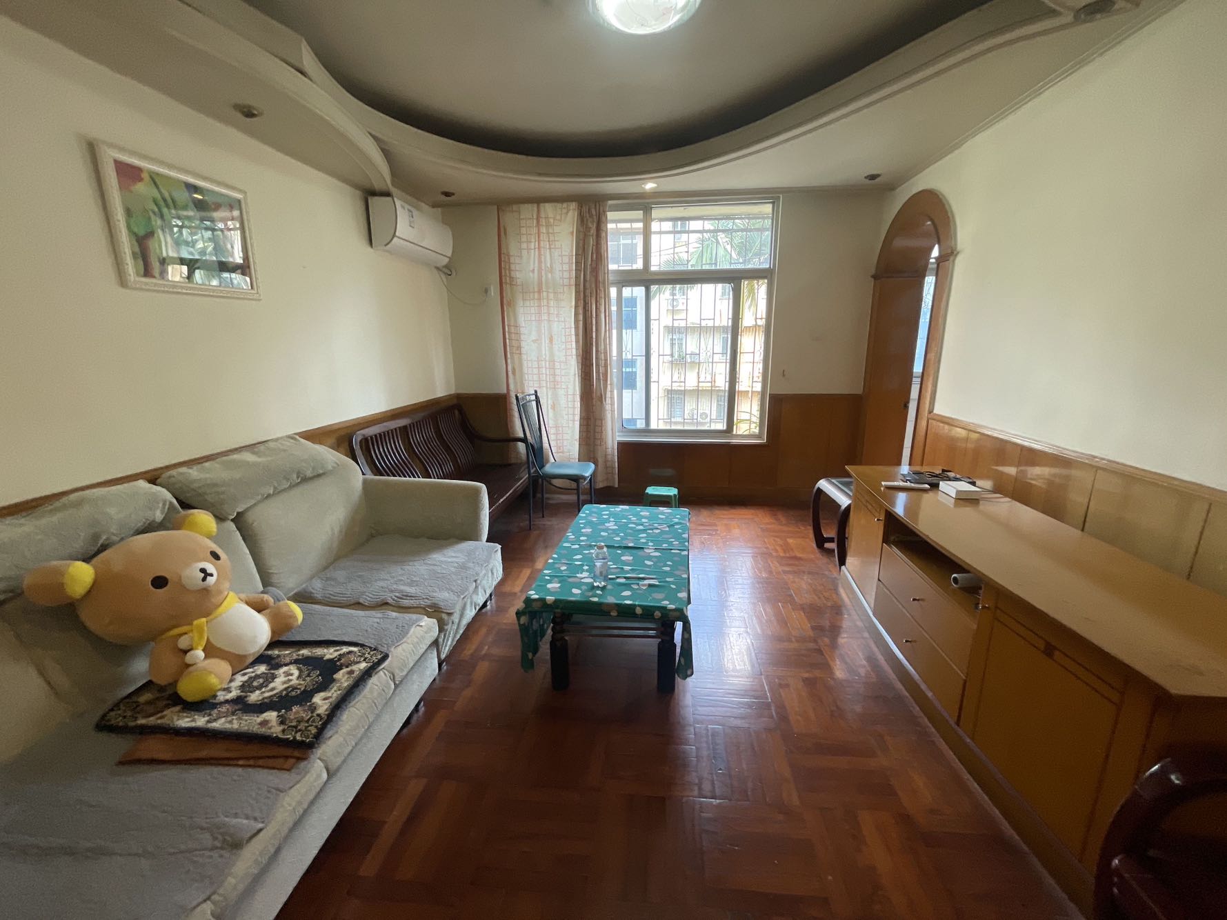 机场宿舍客厅-1