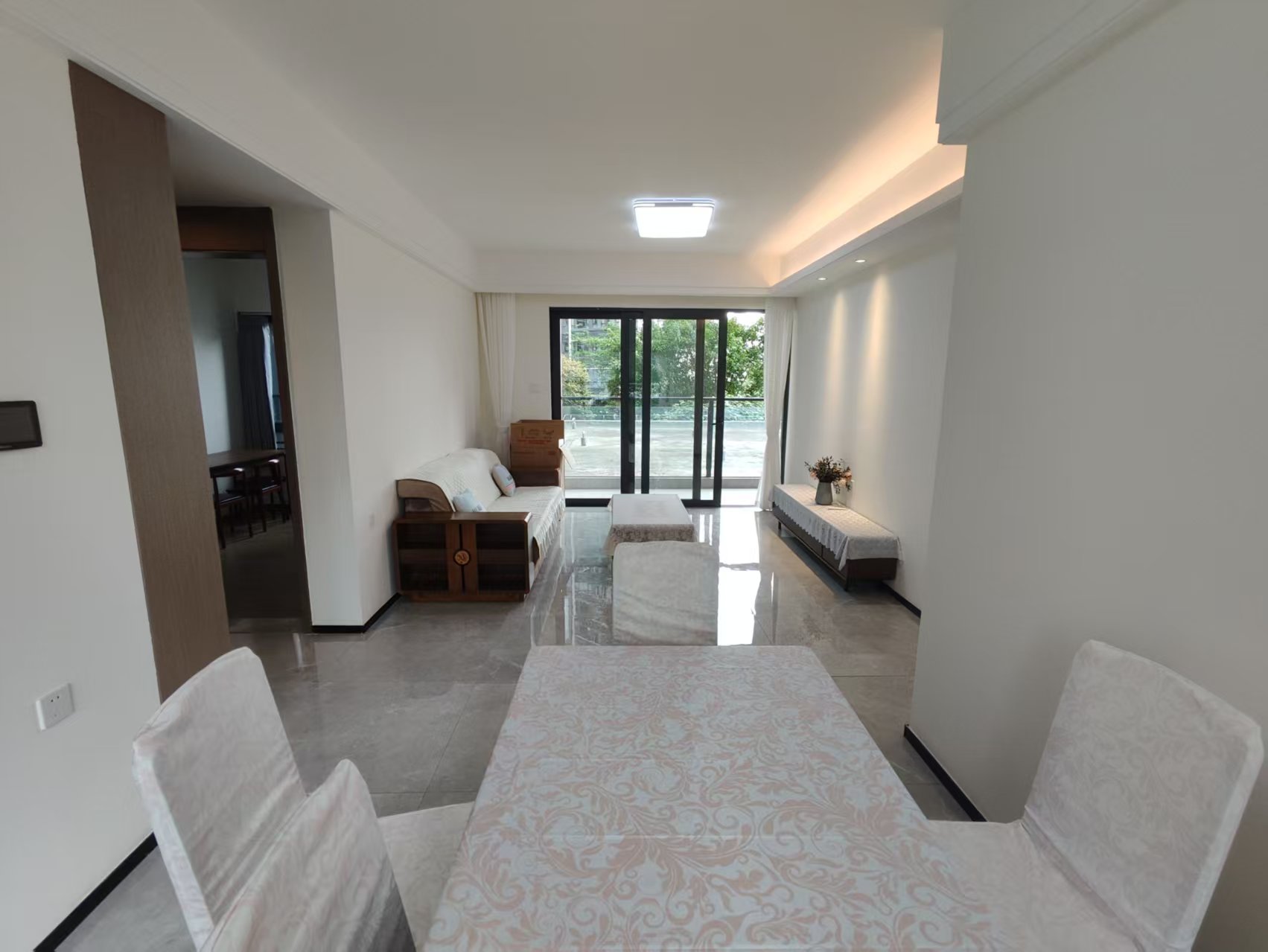 上宸花园，朝南采光佳，楼龄新！业主诚售，随时看房，速来抢购！-广州上宸花园二手房