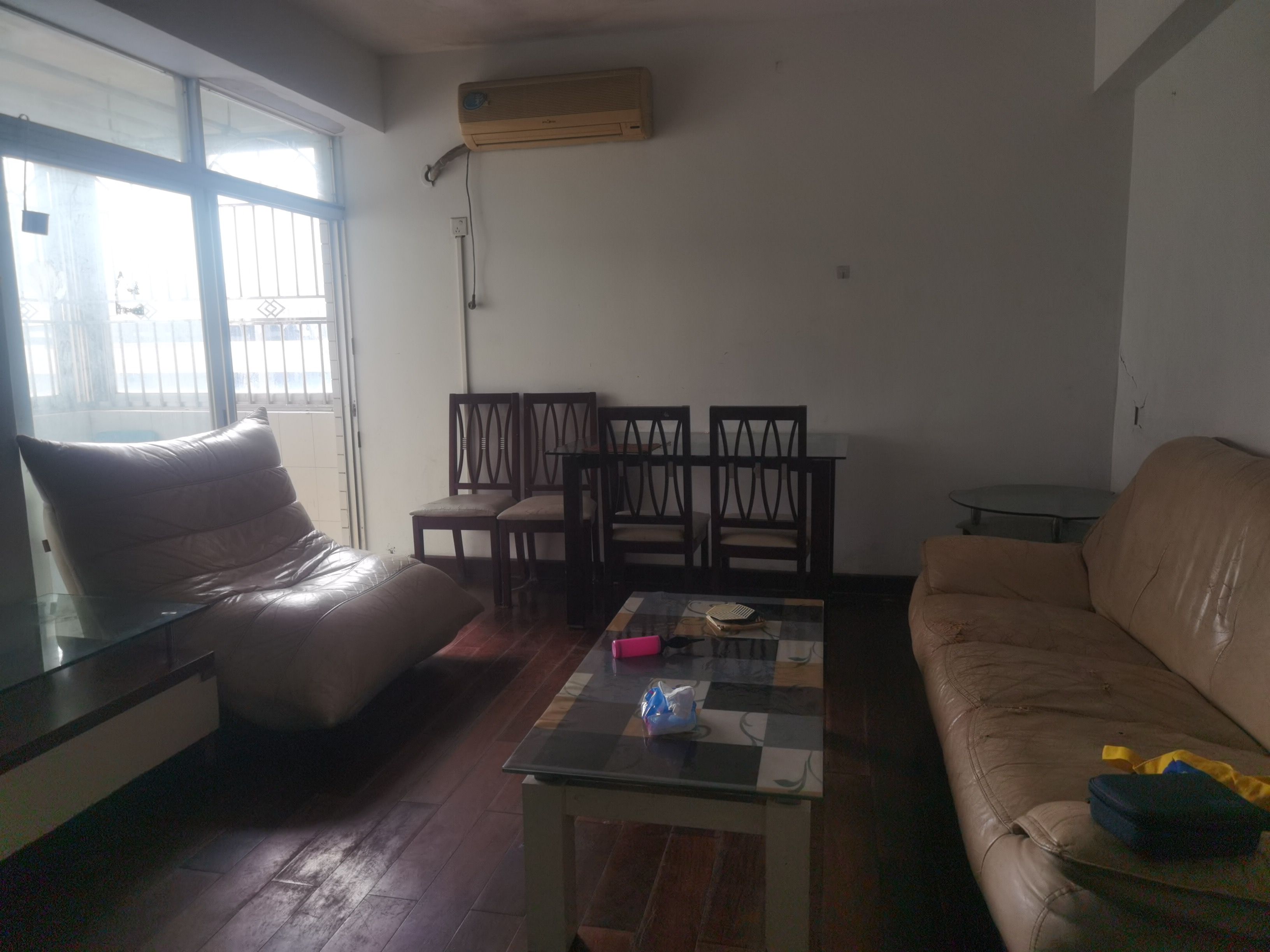赛格景苑三房业主诚心出租