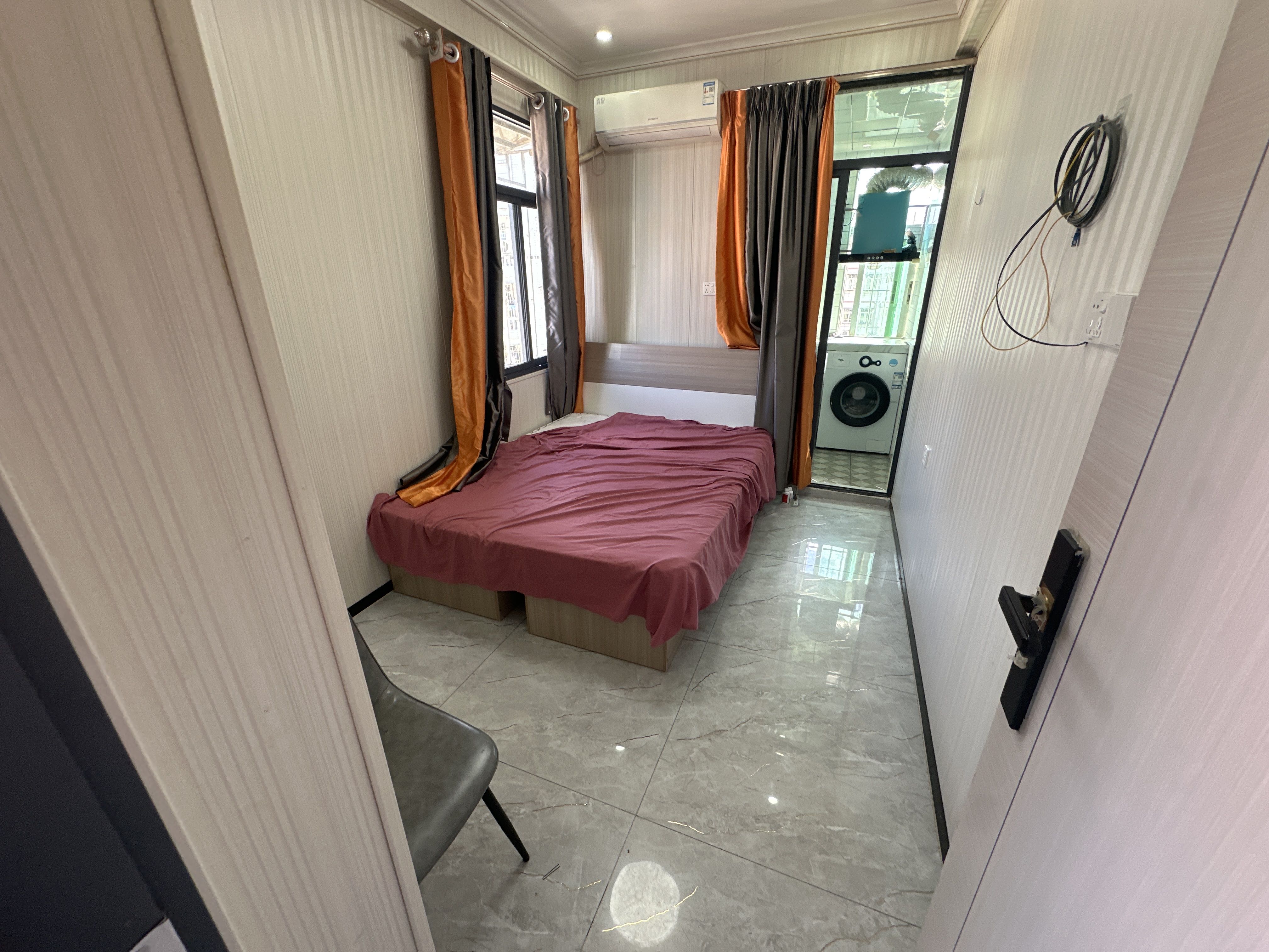 新三村西区 1房1厅1卫 55㎡