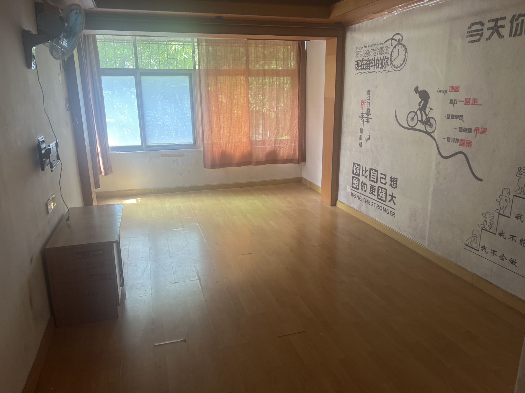 红荔村客厅-1