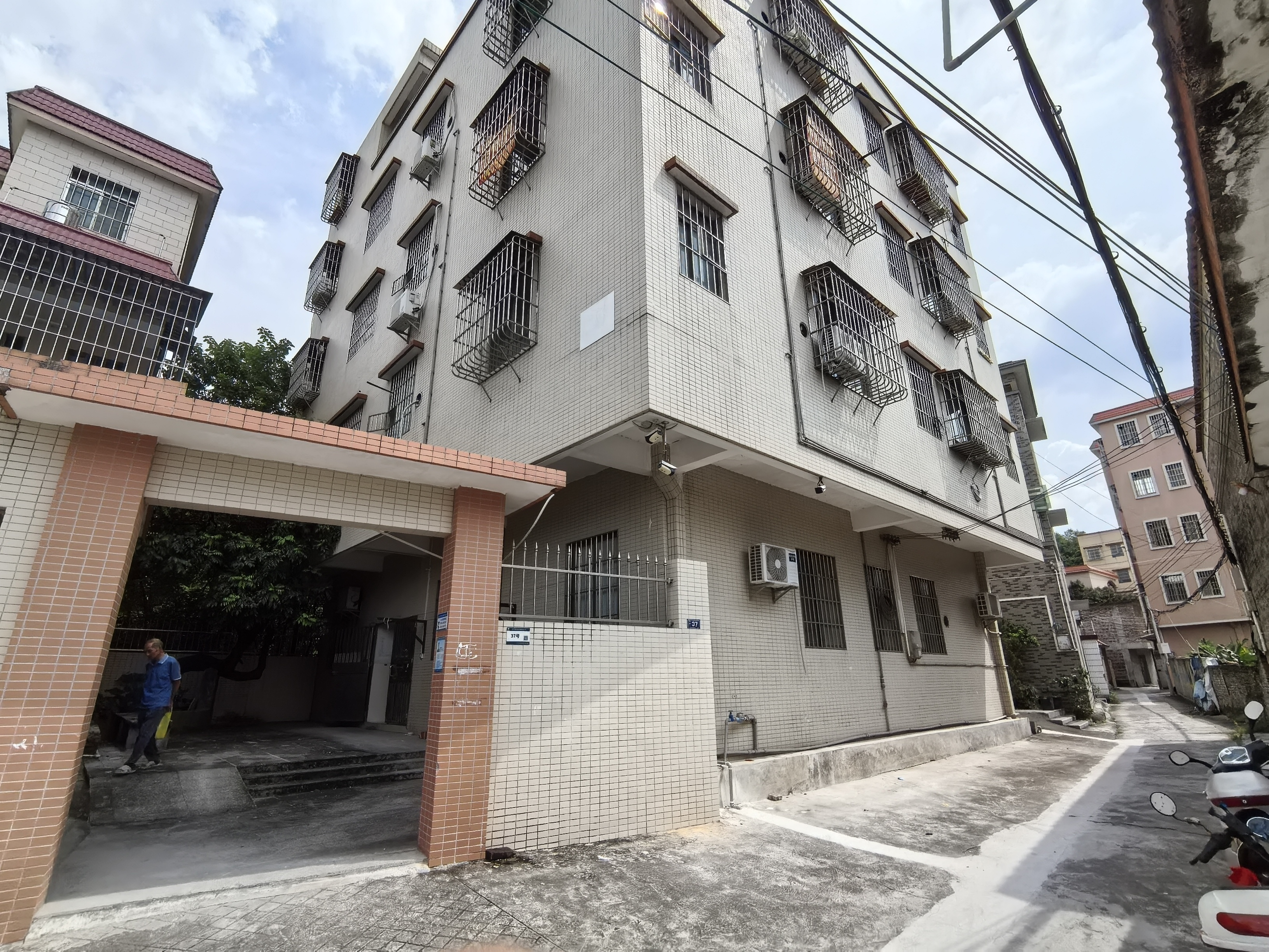 石滘村 1房0厅0卫 300㎡