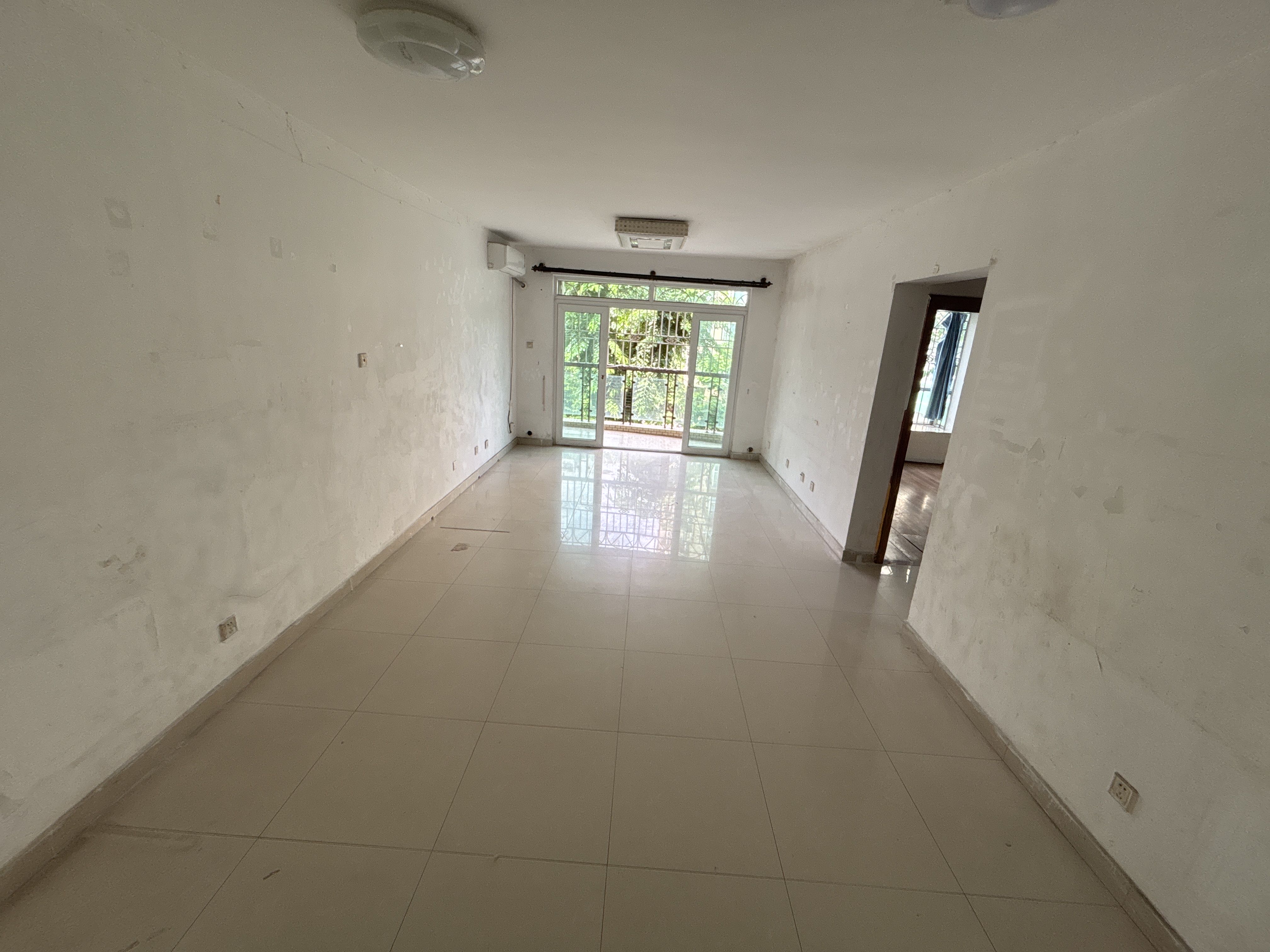 鸿昌花园西南精装2室2厅80.8m²-深圳鸿昌花园租房