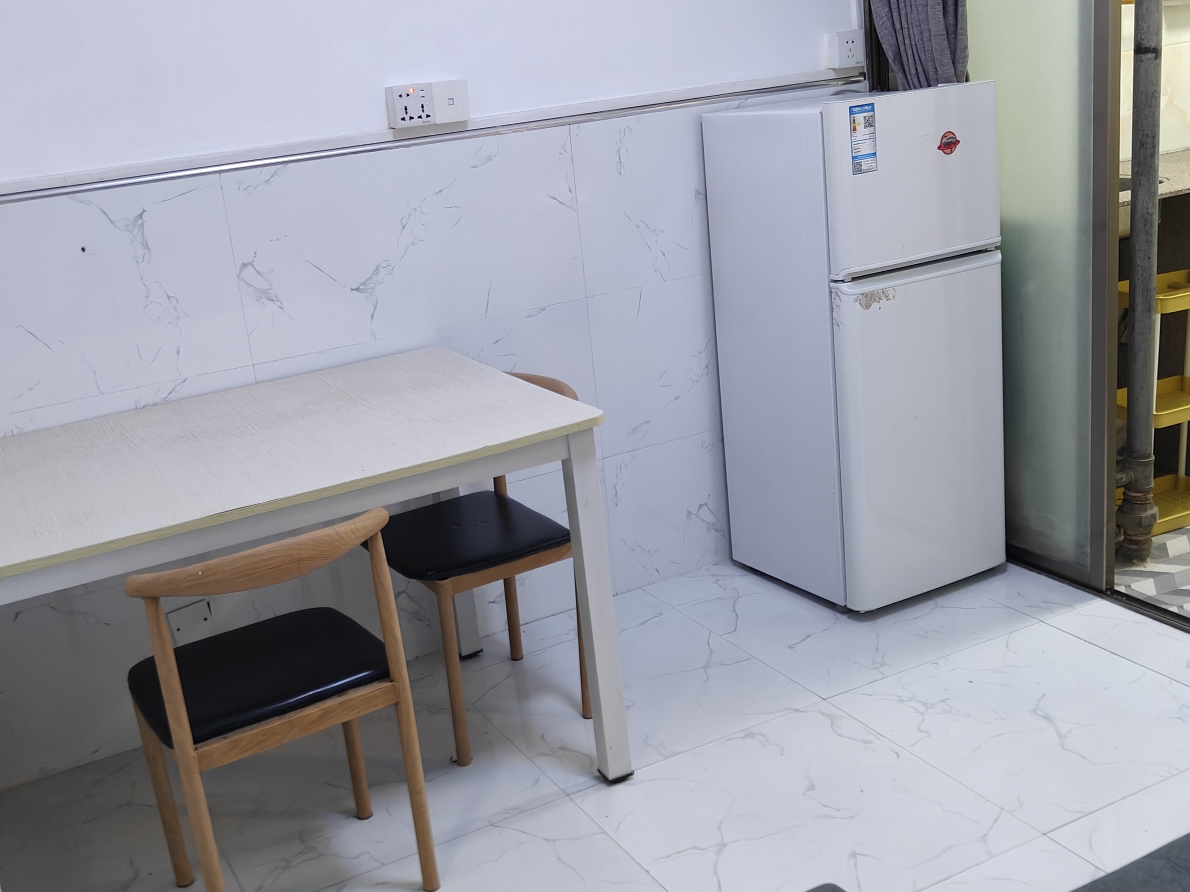 广西外贸大厦 2房2厅1卫 60㎡