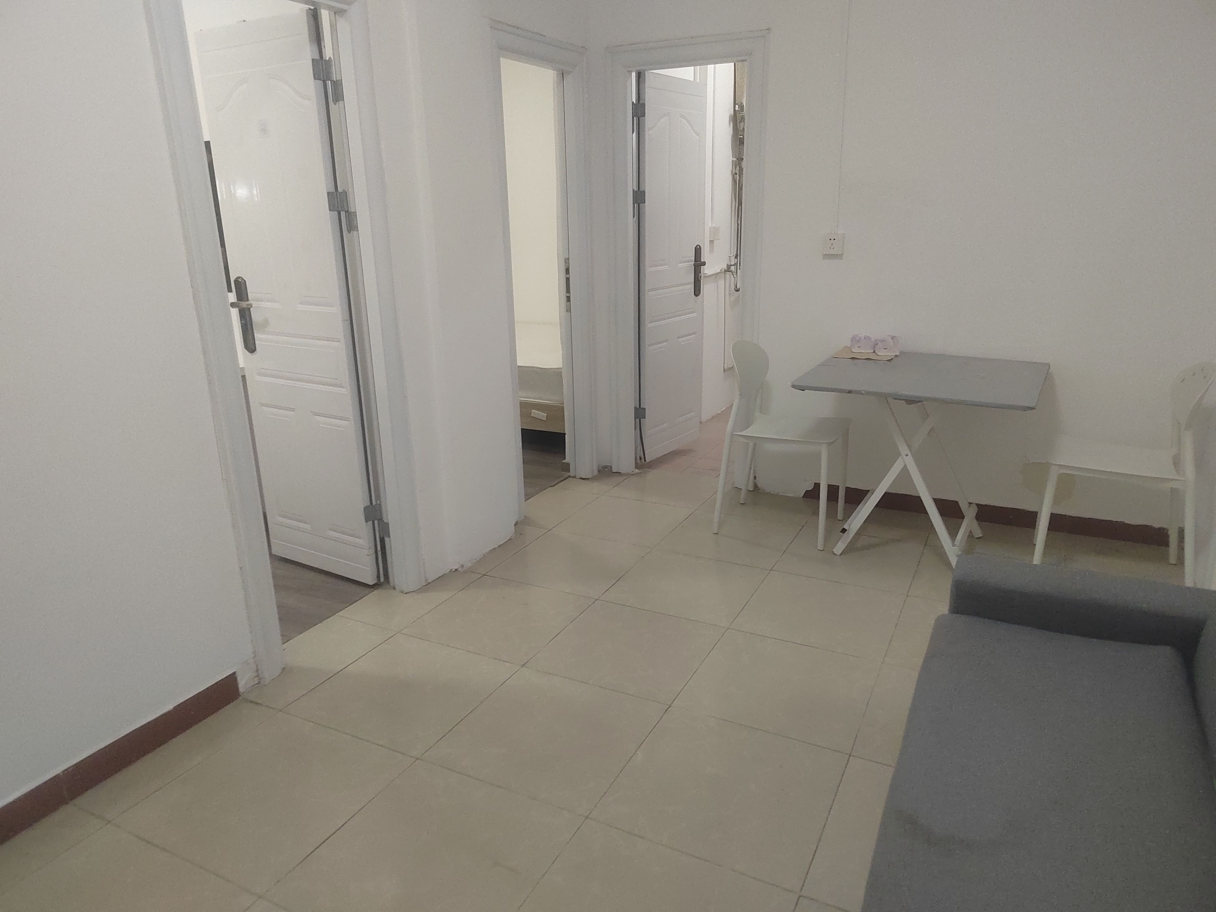 石厦南公共汽车总站综合楼 西南 普装 3室 2厅 92m² -佛山石厦南公共汽车总站综合楼租房