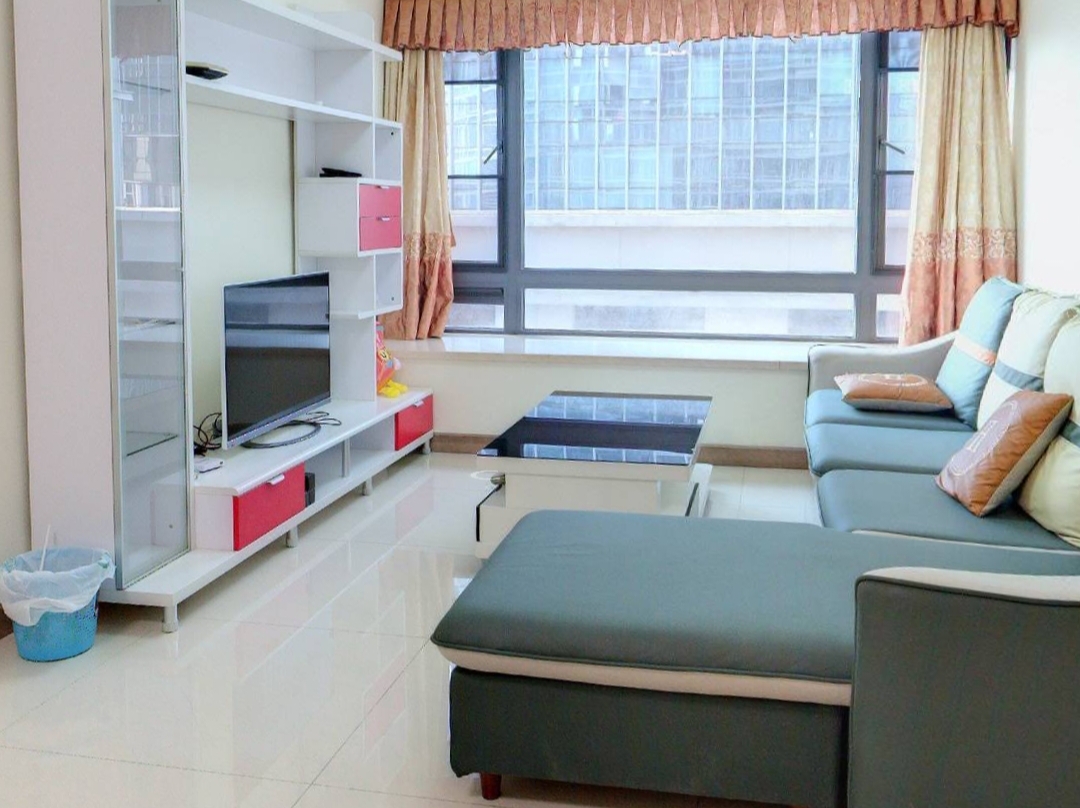 中海富华里，南，精装，2室1厅87m²