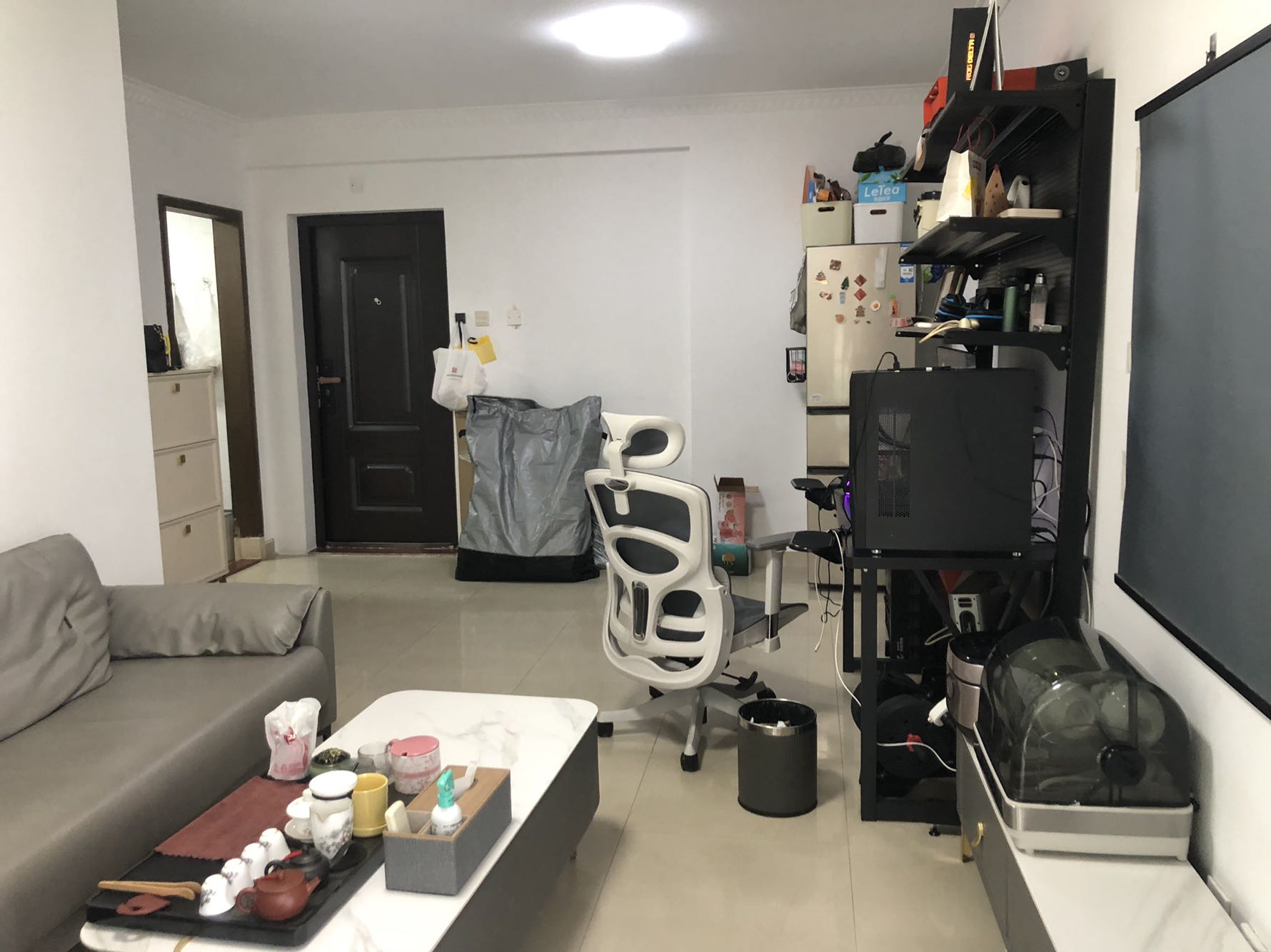 新上！福田大社区，装修保养很好，小区中间位置朝南朝向很安静！