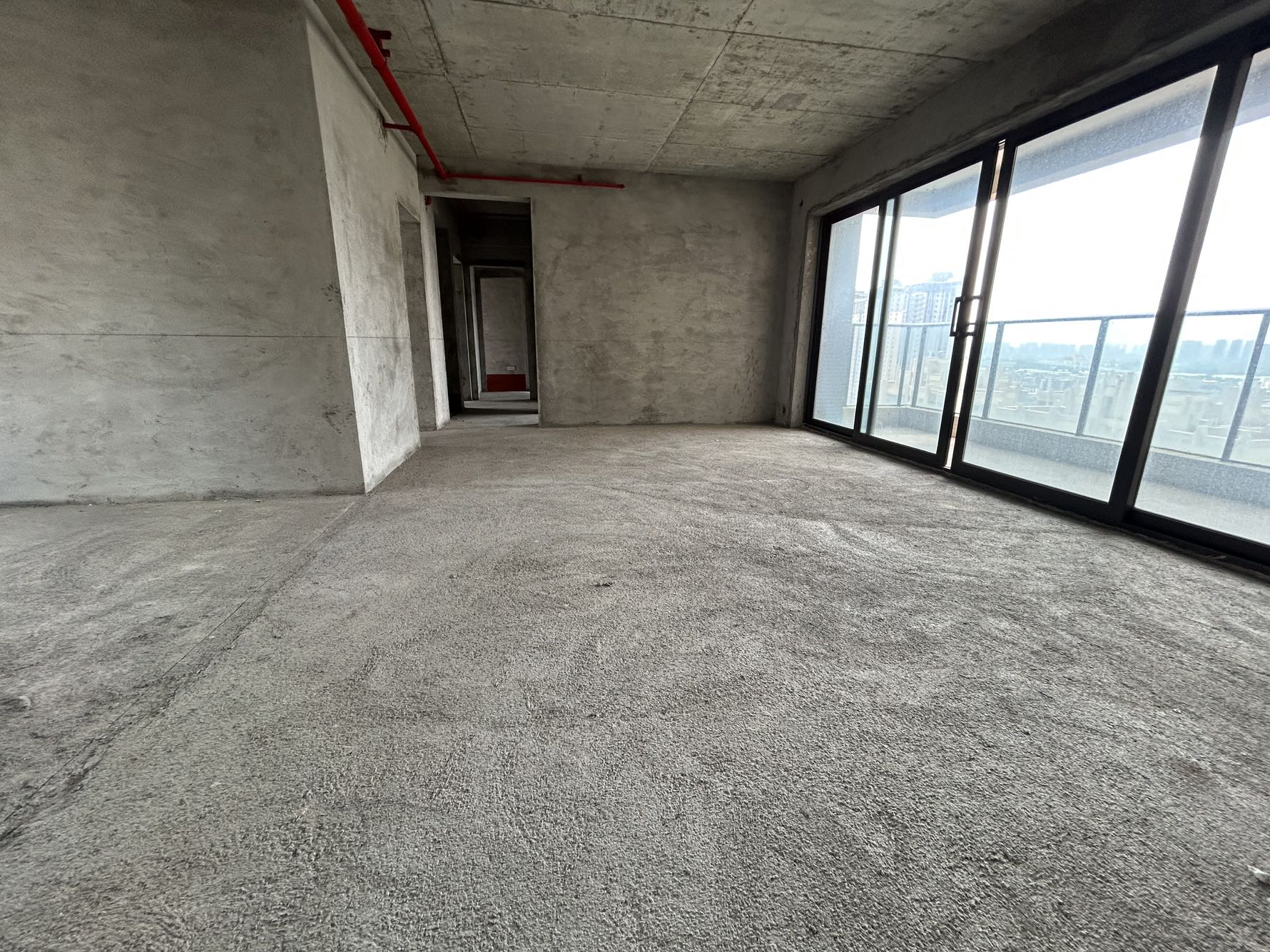 中洲华昕府南北毛坯4室2厅