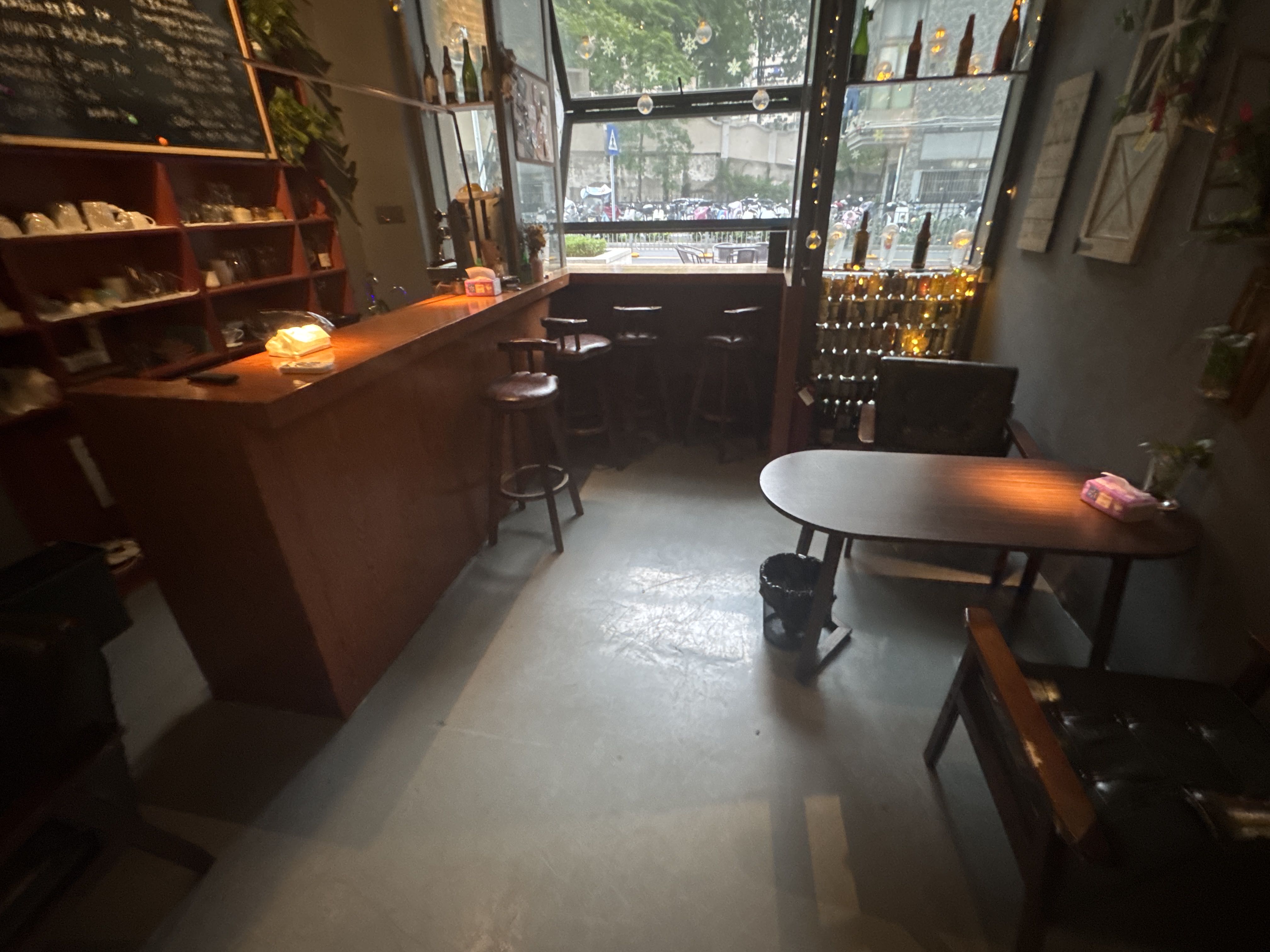 招商臻府商铺，12号线地铁口，次新小区-深圳招商臻府租房