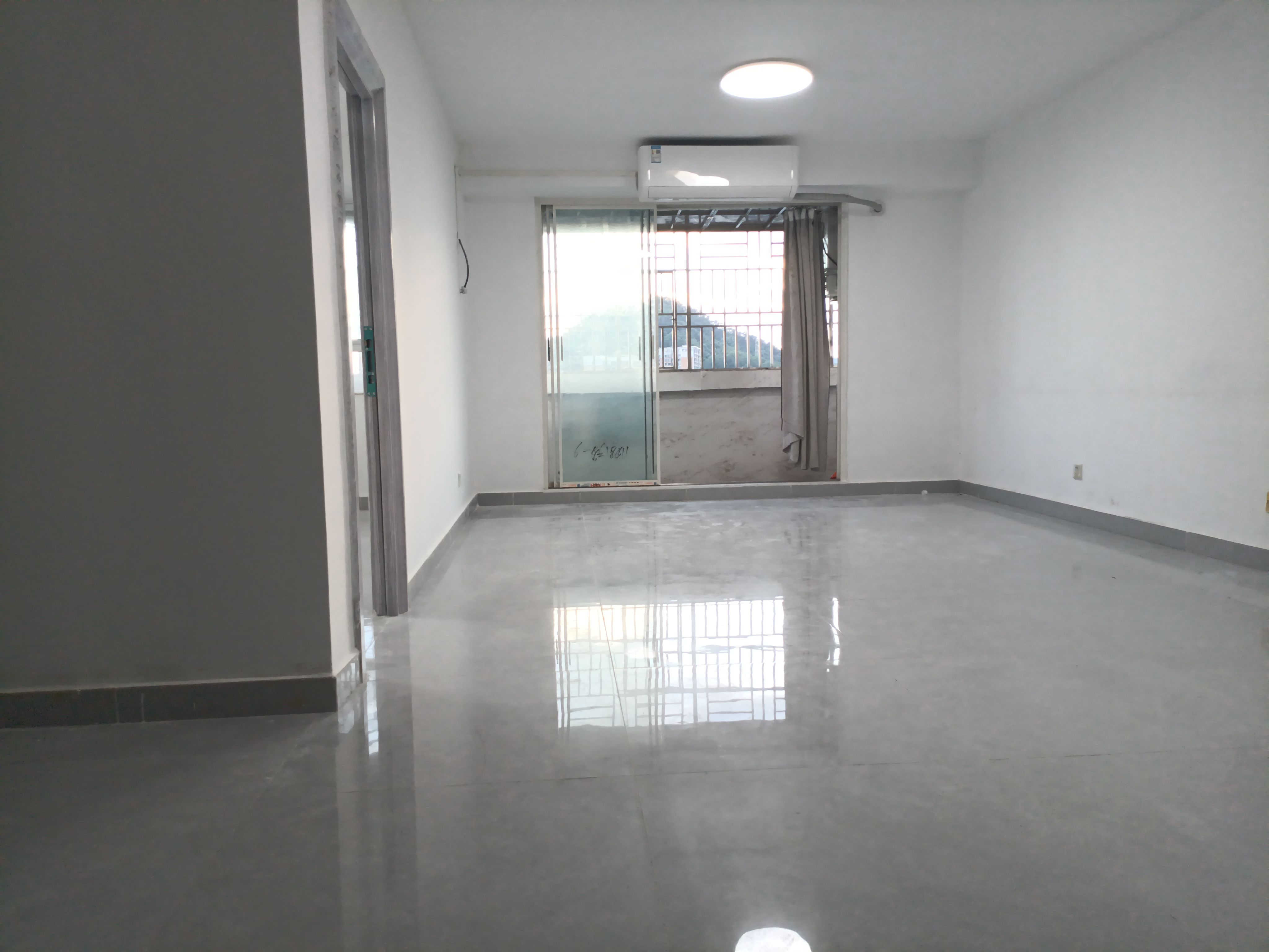 交通方便，生活便利-深圳鸿颖大厦租房