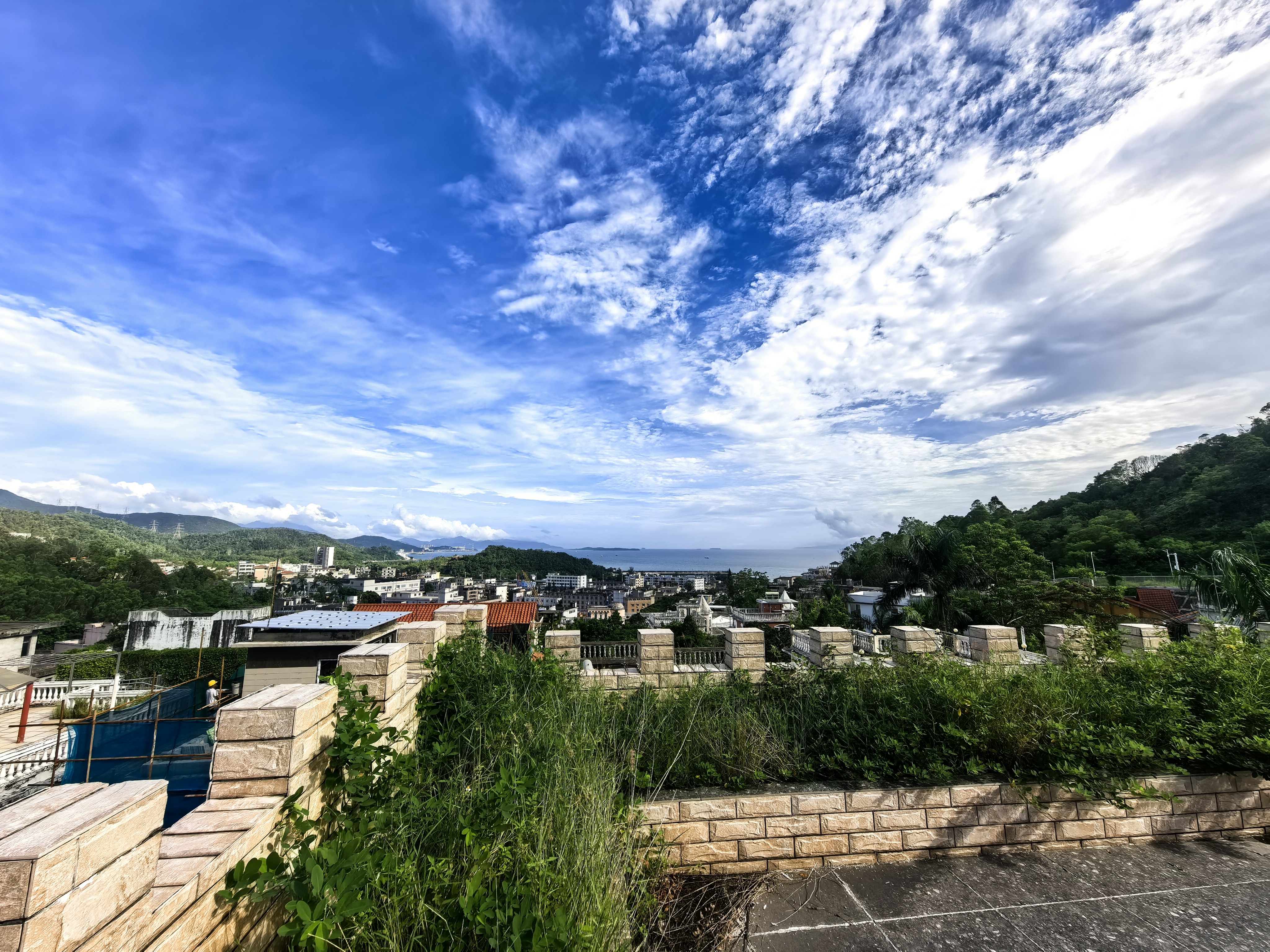 东丽观海山庄 5房3厅3卫 301.99㎡