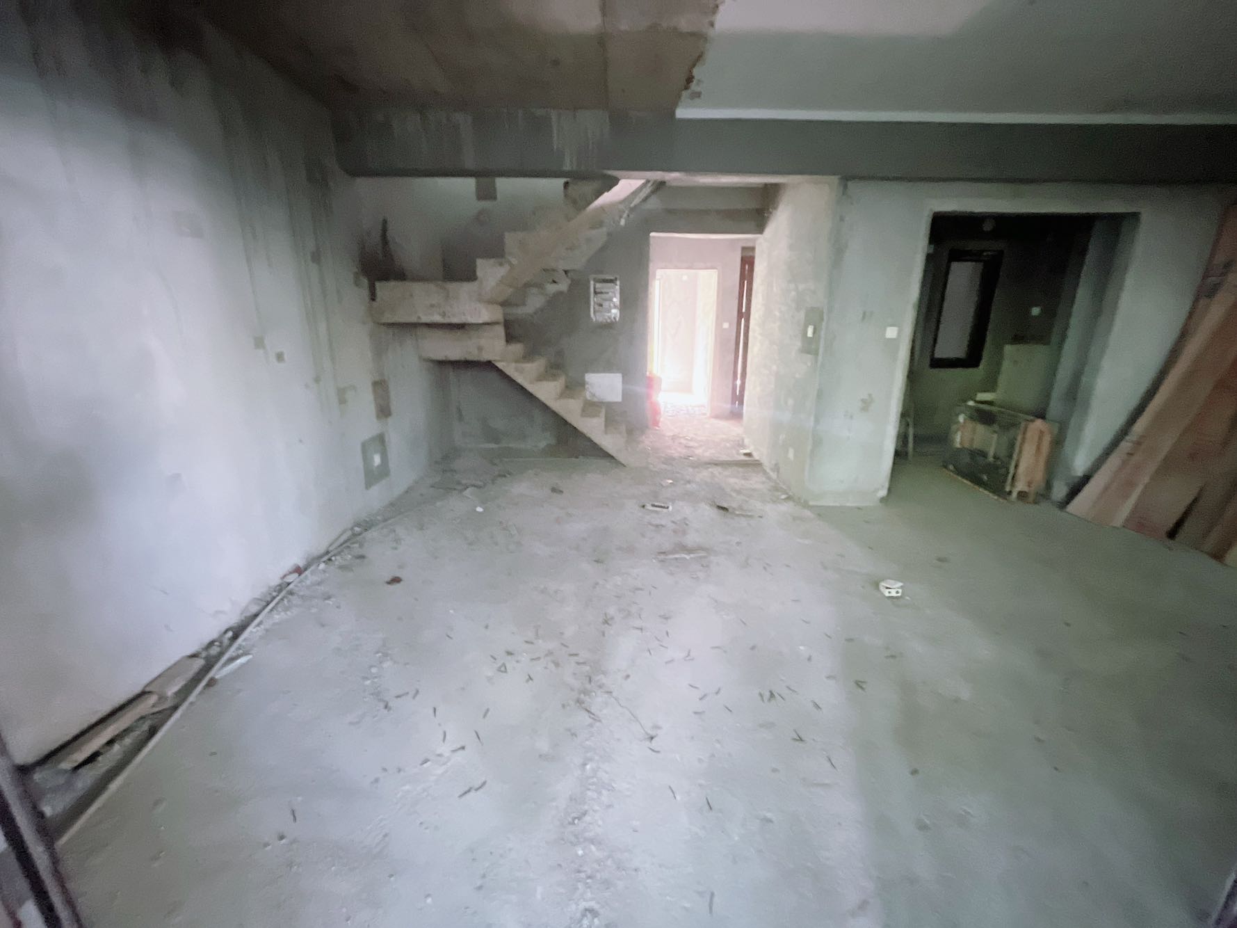 金地湖岸风华公馆，方正户型，南向采光，新楼龄，品质物业，带露台！业主诚售，随时看房，速来体验！-东莞金地湖岸风华公馆二手房