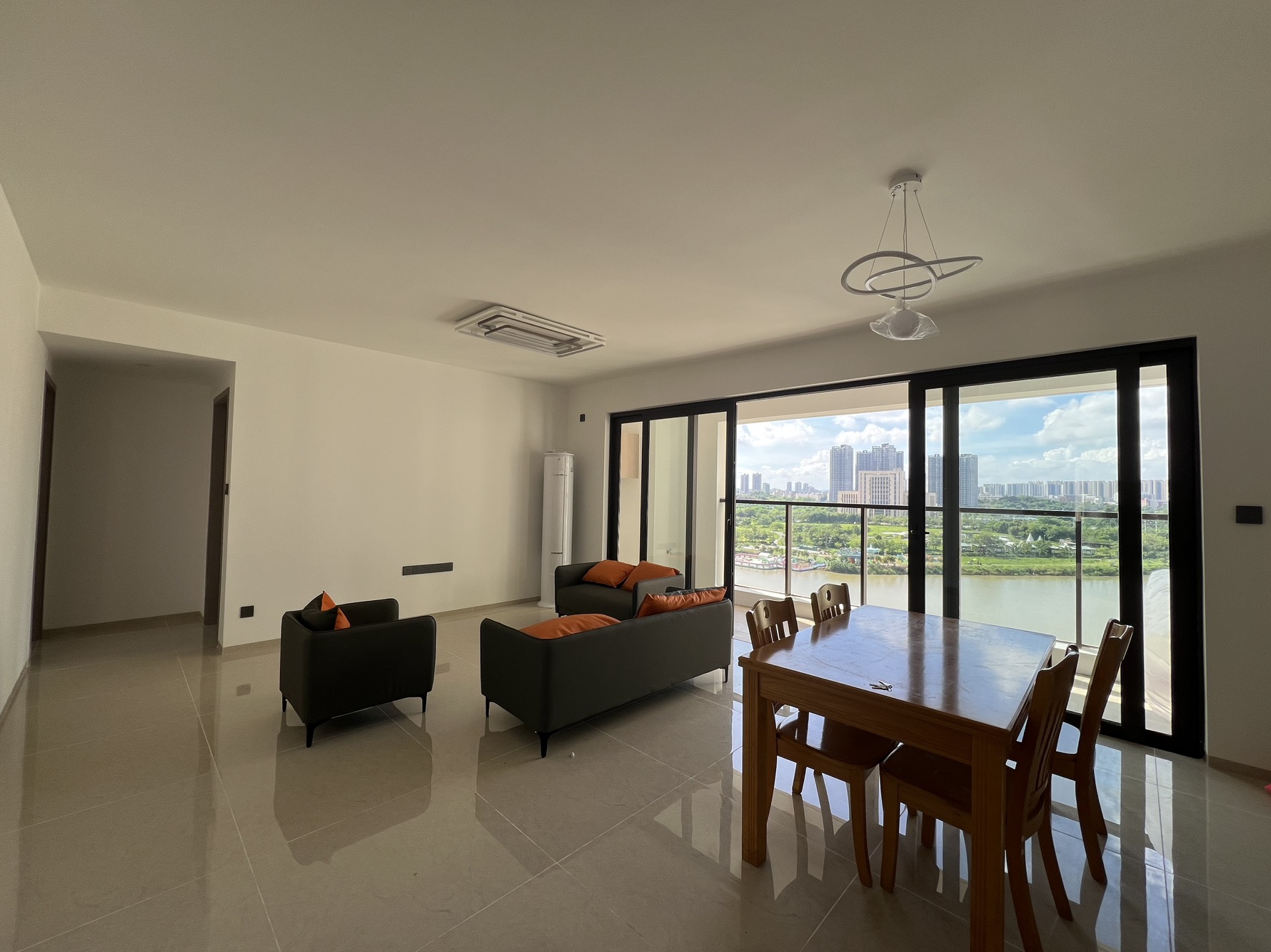 新城鹿江风华 4房2厅2卫 122㎡