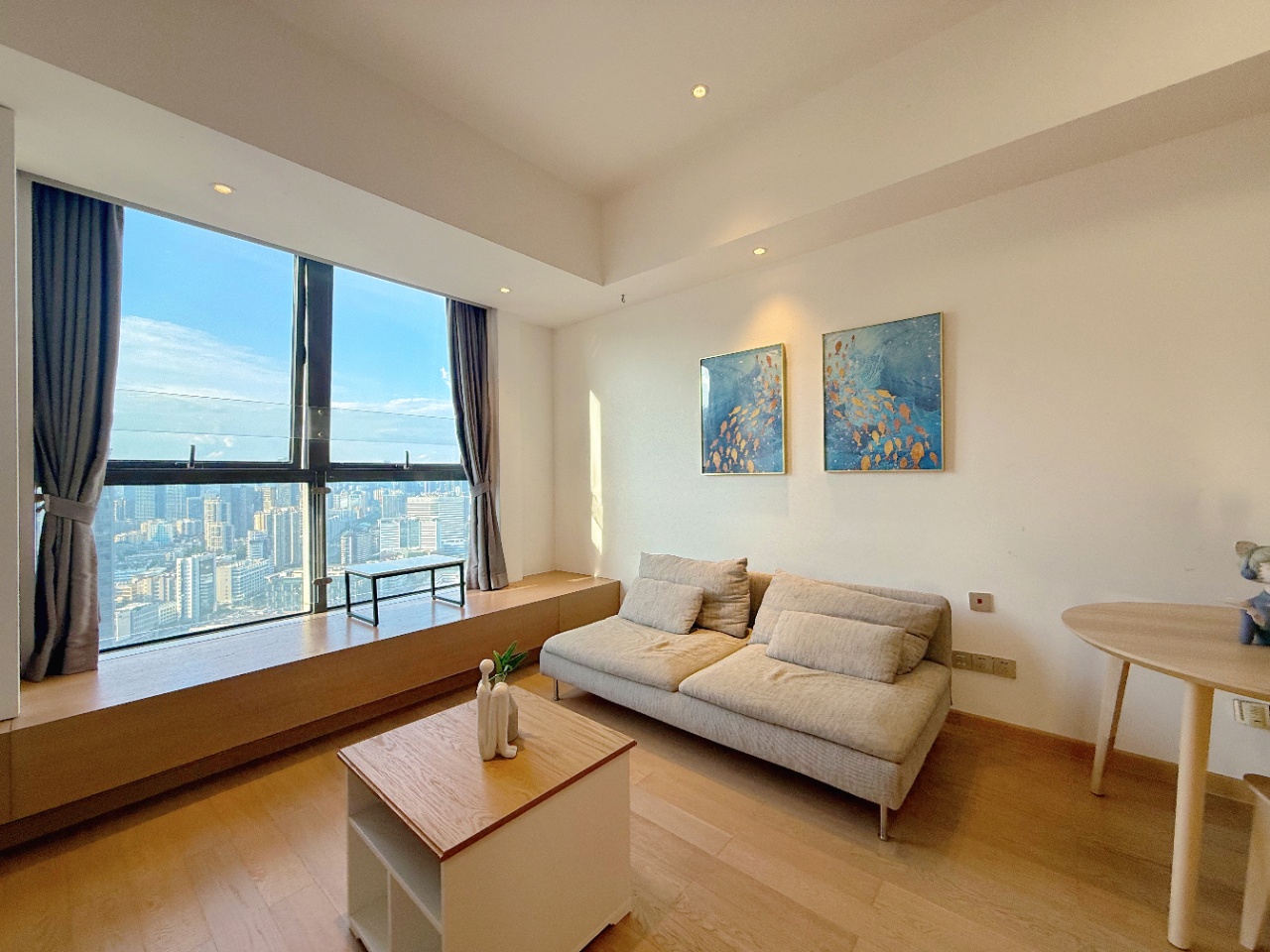 云端公寓 2房2厅2卫 105㎡