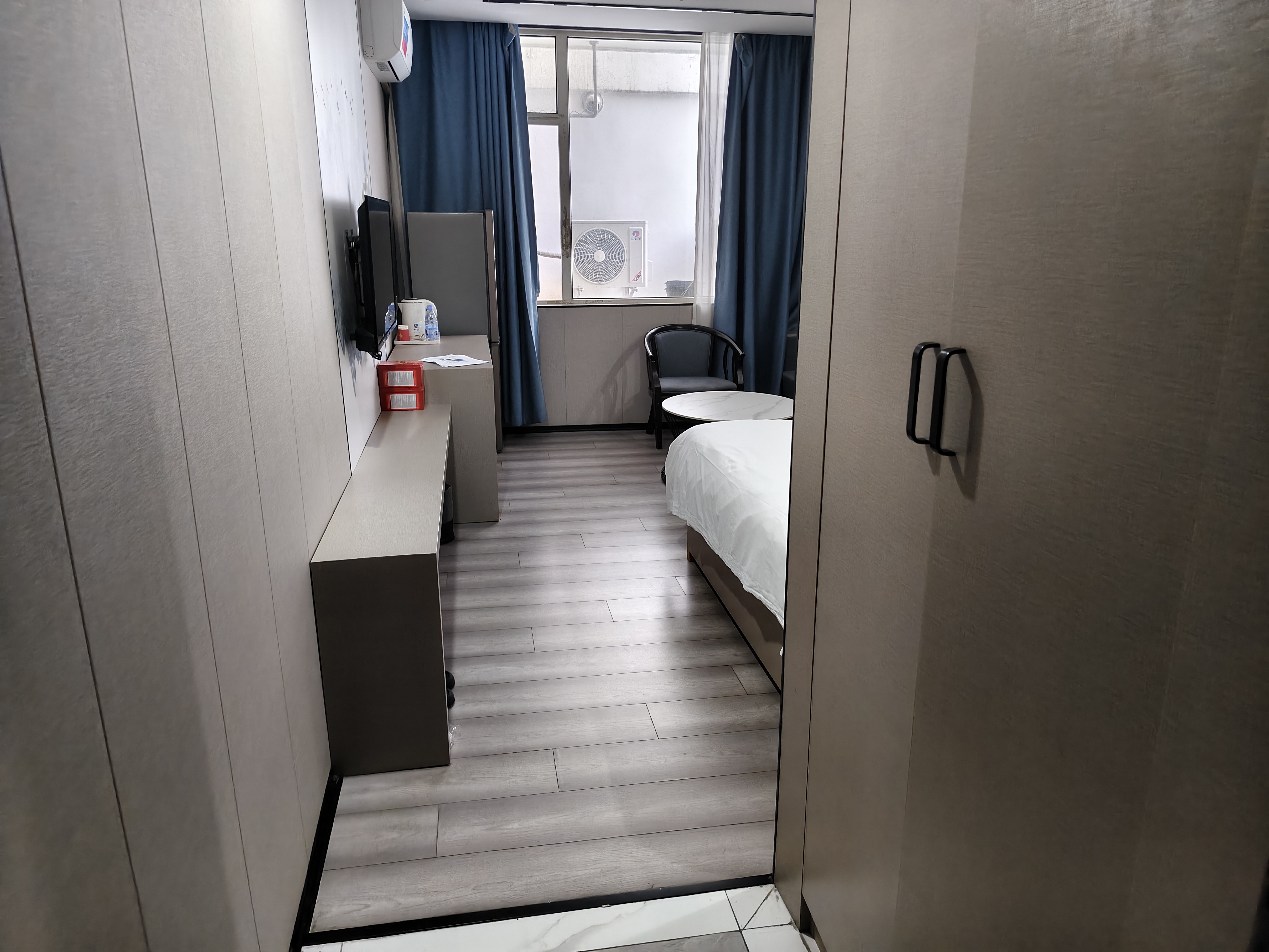 格良东方公寓 1房0厅1卫 35㎡