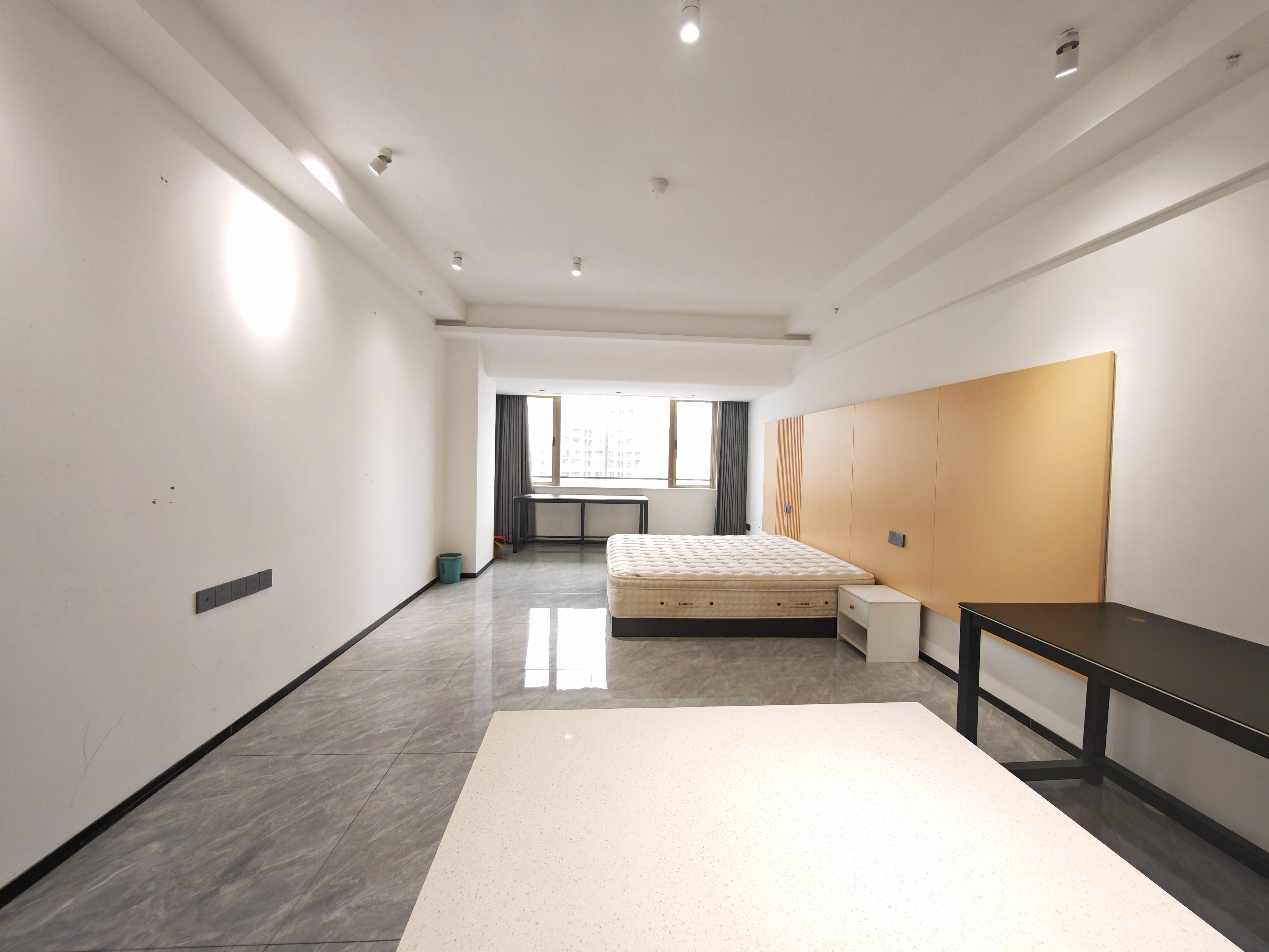 东江湾 1房2厅1卫 55㎡