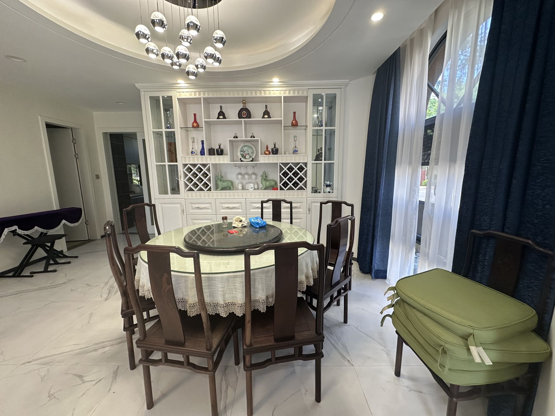 富茂海滨城，朝南采光佳，带地面花园，人车分流，近商业综合体与大型公园，业主诚售，随时看房！