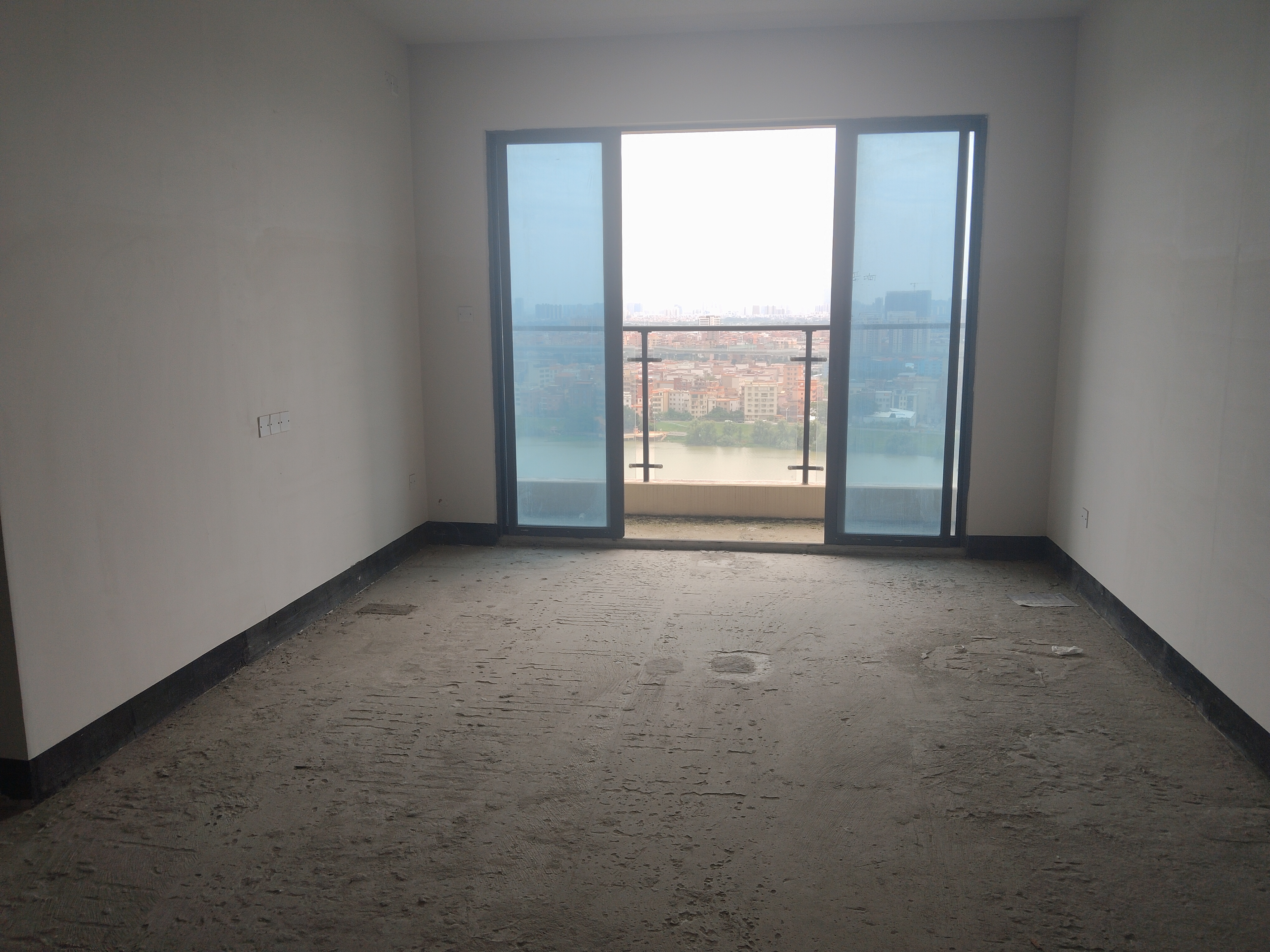 碧桂园世纪滨江，高楼层朝南采光佳，业主诚心出售，随时看房，机会难得！-佛山碧桂园世纪滨江二手房