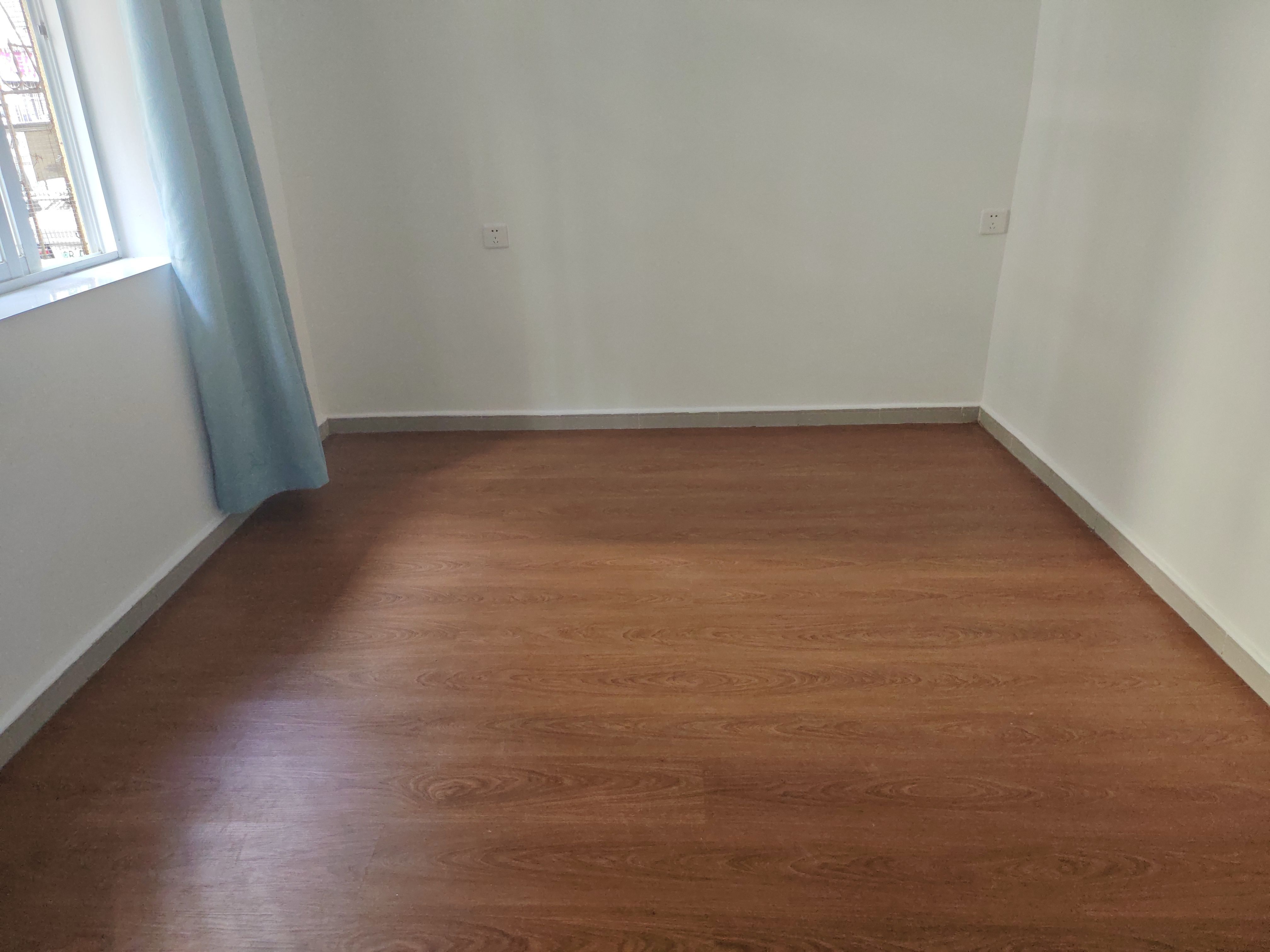 华丽小区 3房2厅1卫 83㎡