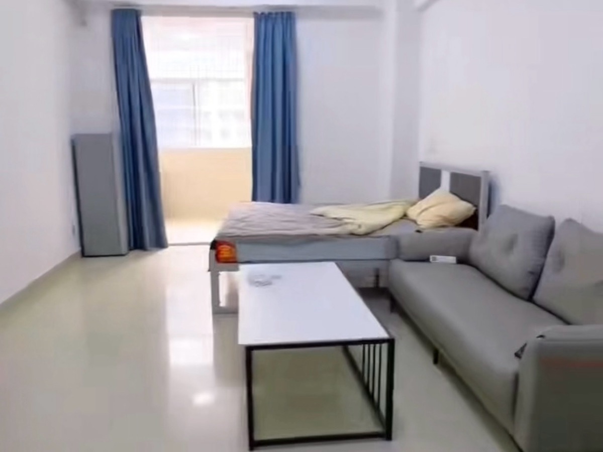 李朗国际珠宝产业园 1房0厅1卫 32㎡