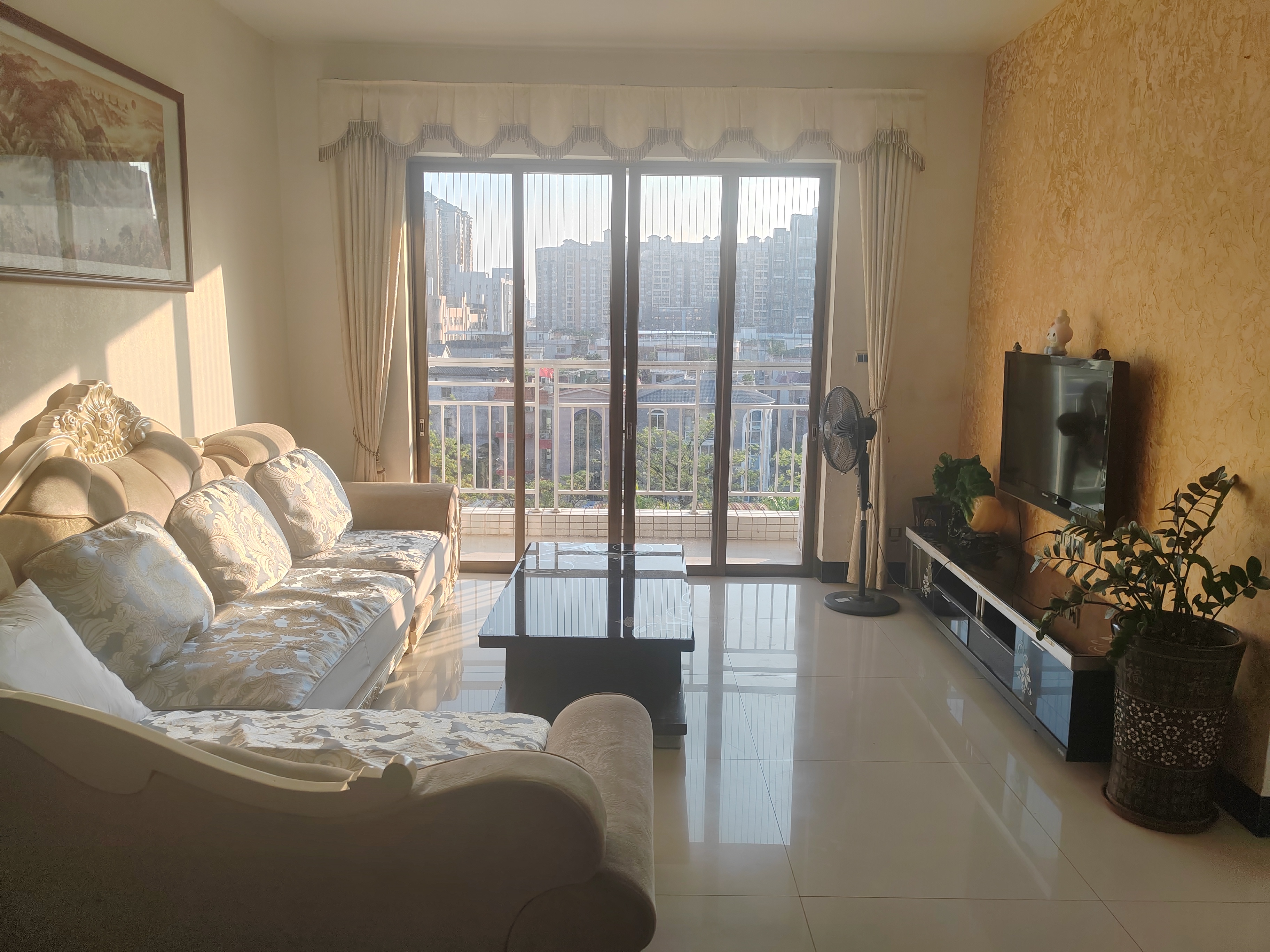 御福名居诚心出售，户型方正，朝南采光佳，带地面花园，小区人车分流，学位可用，欢迎看房！-佛山御福名居二手房