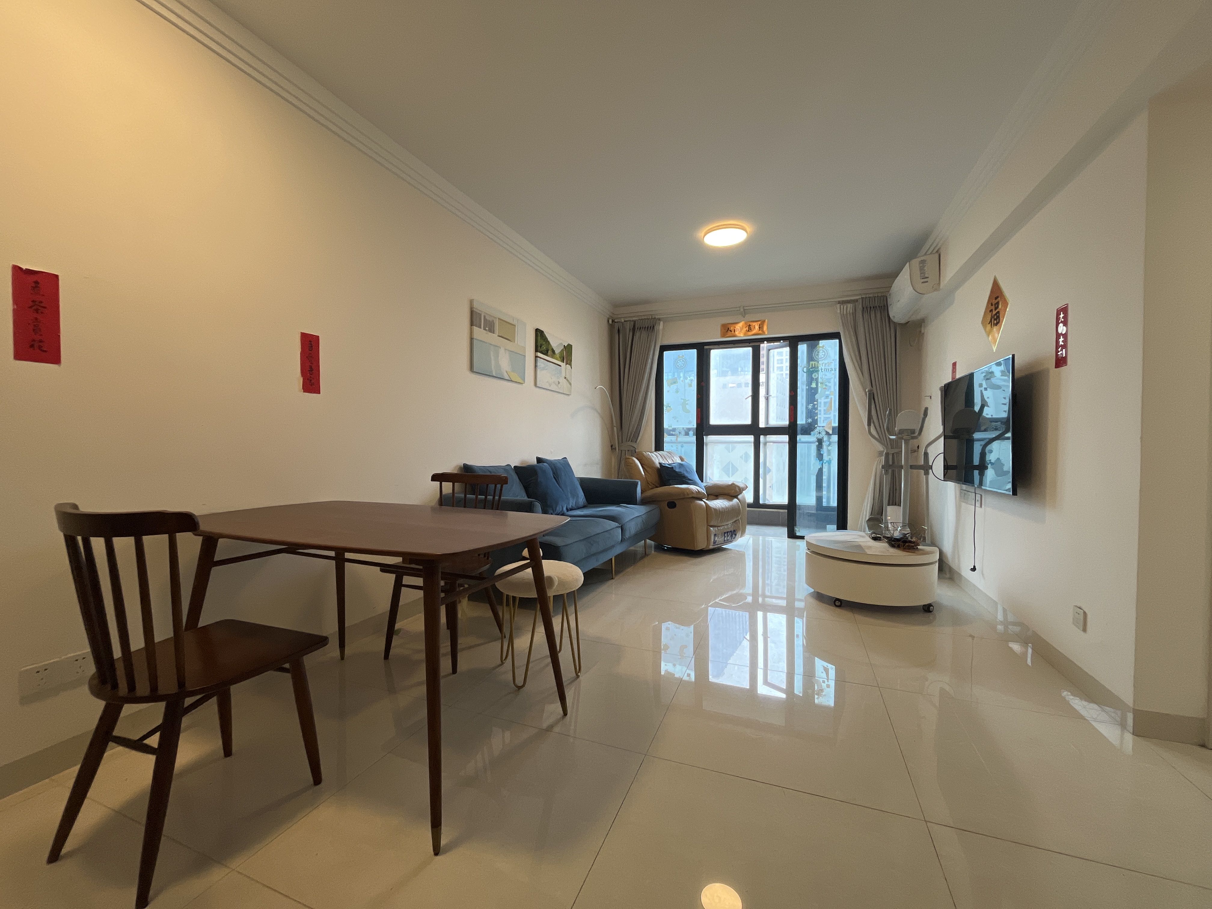 大芬地铁口。倚龙华庭三房，格局户型方正-深圳倚龙华庭租房