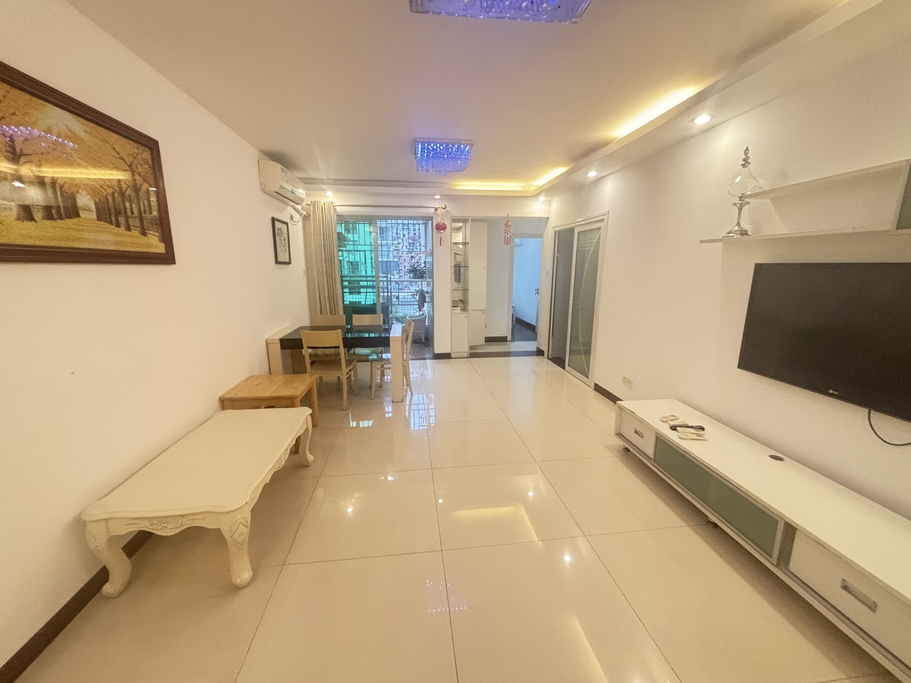 户型方正，使用率非常高，入住住起来很舒服-深圳碧馨苑租房