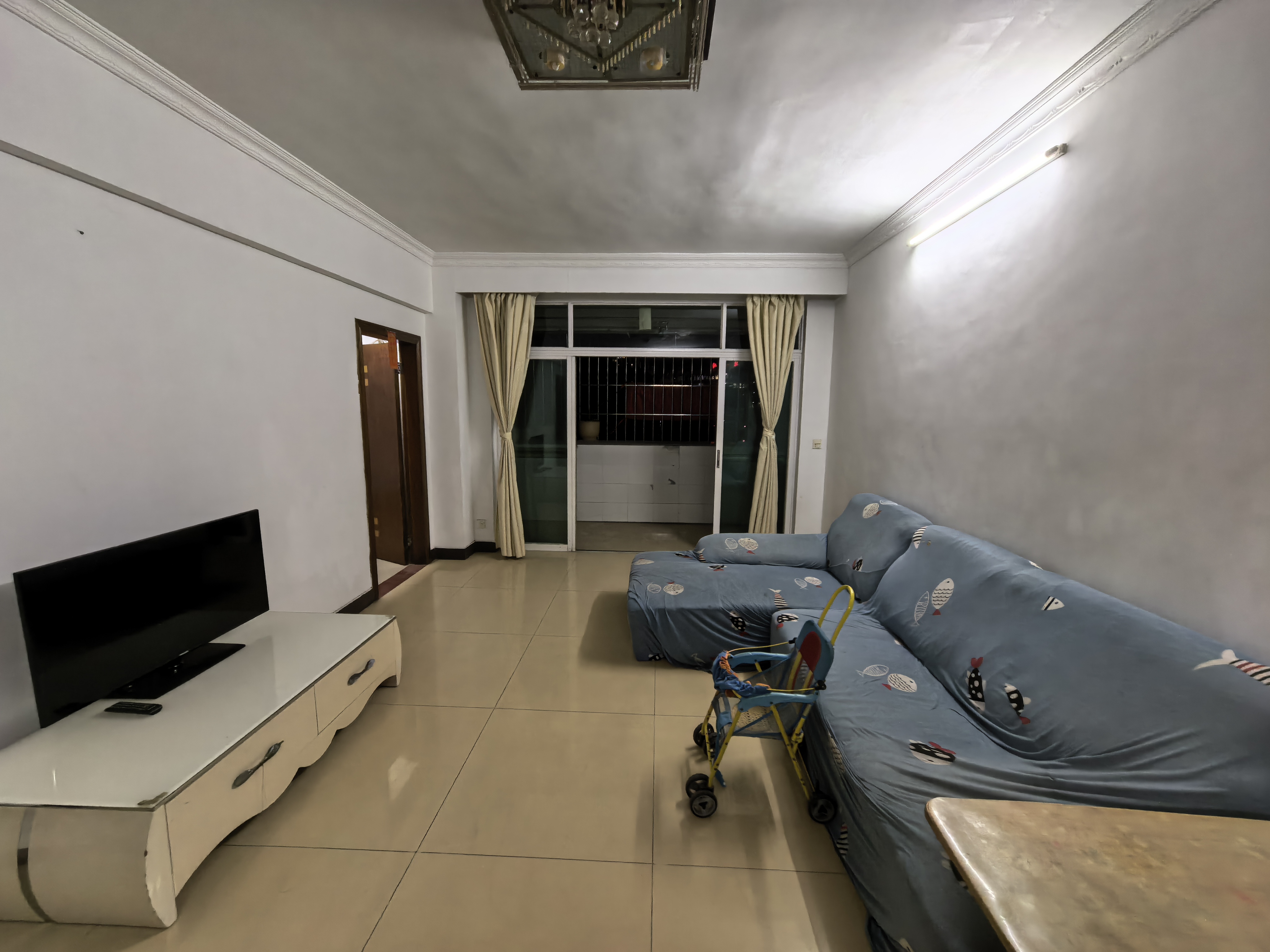 户型很通风的，光线很好！