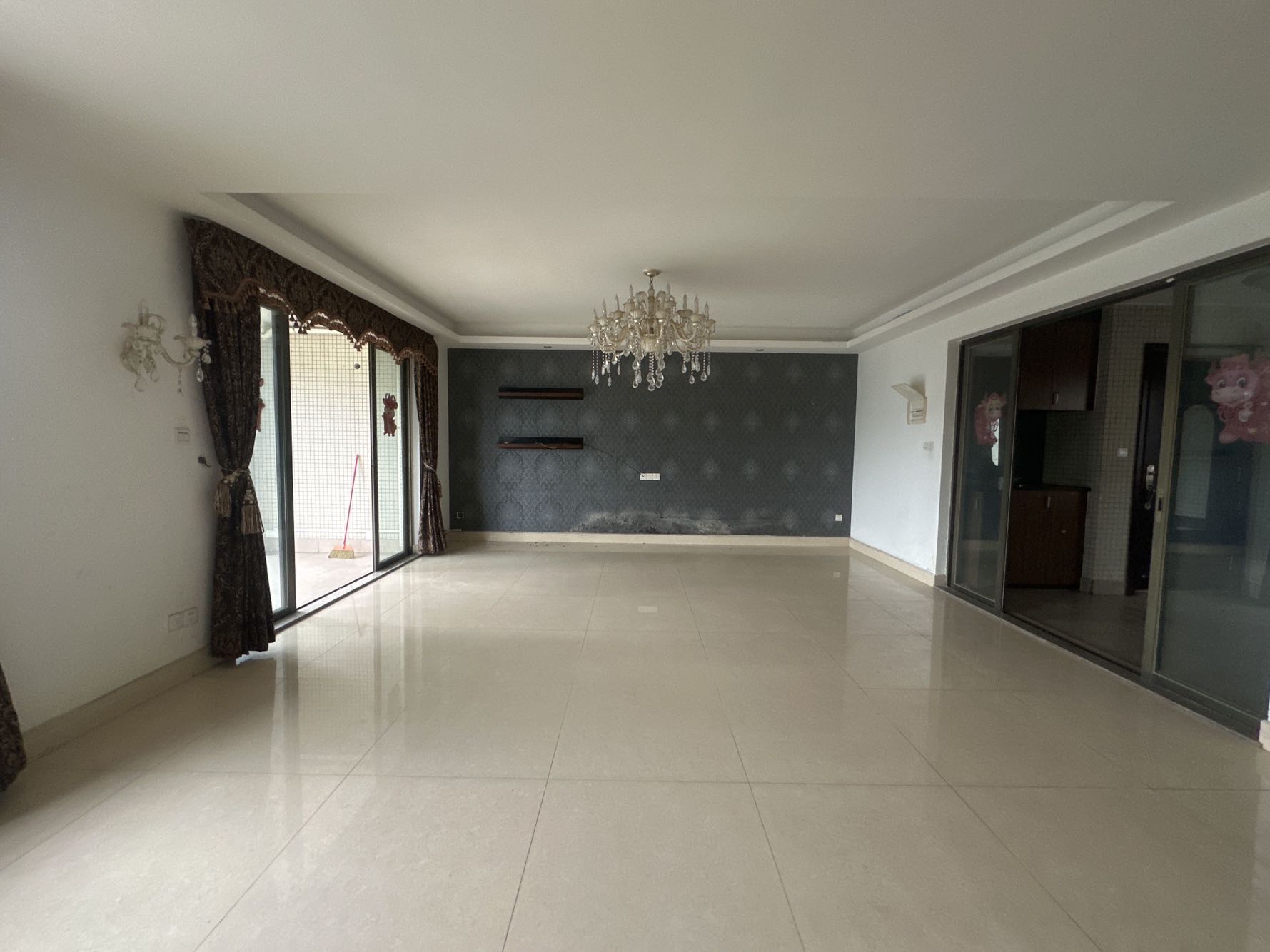 五邑碧桂园漫绿，方正户型，中楼层，车位充足，带地面花园，重点学校旁，业主诚售，随时看房！-江门五邑碧桂园漫绿二手房