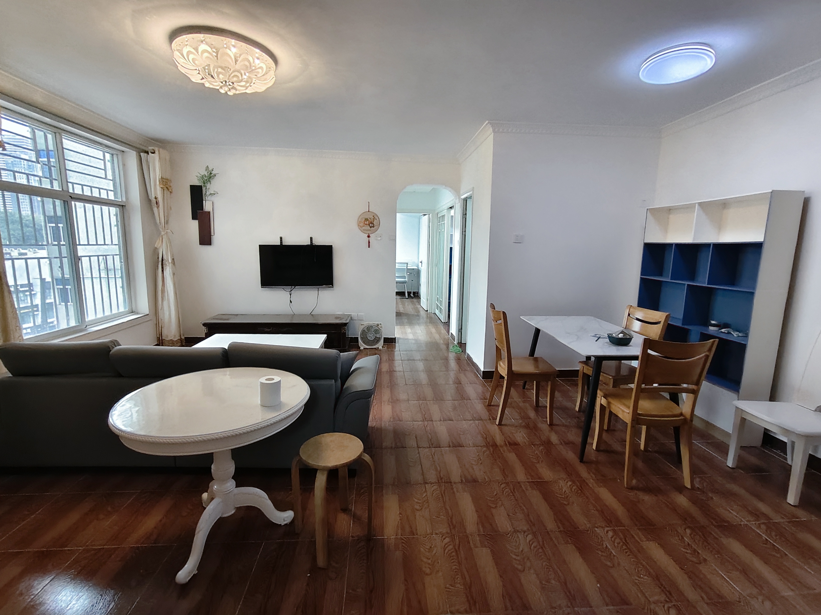 泰华大厦 南 精装 3室 2厅 87m² -深圳泰华大厦租房