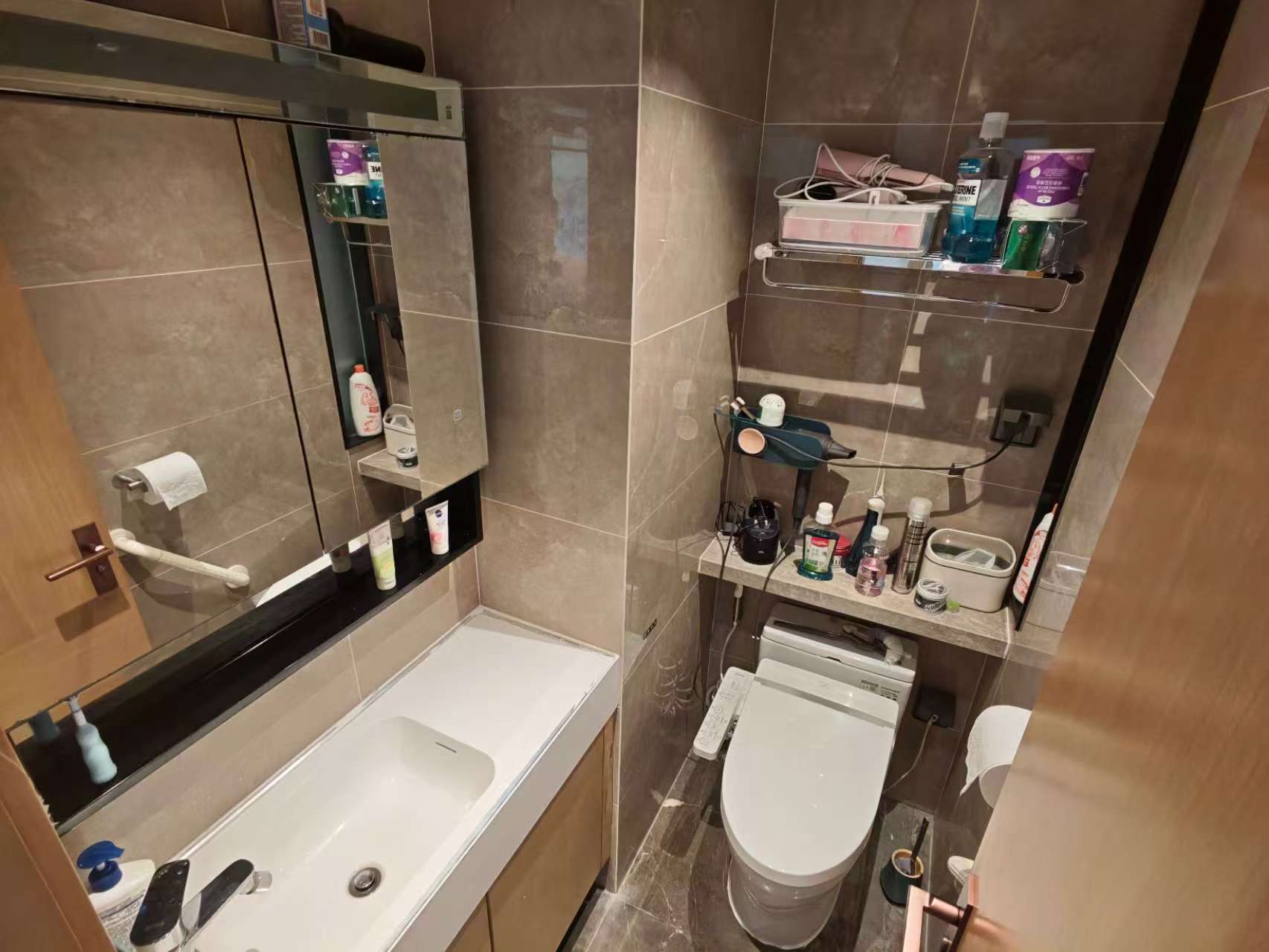 万科星城，朝南采光佳，中楼层新楼，车位充足，带重点学校，学位可用，业主诚心出售。