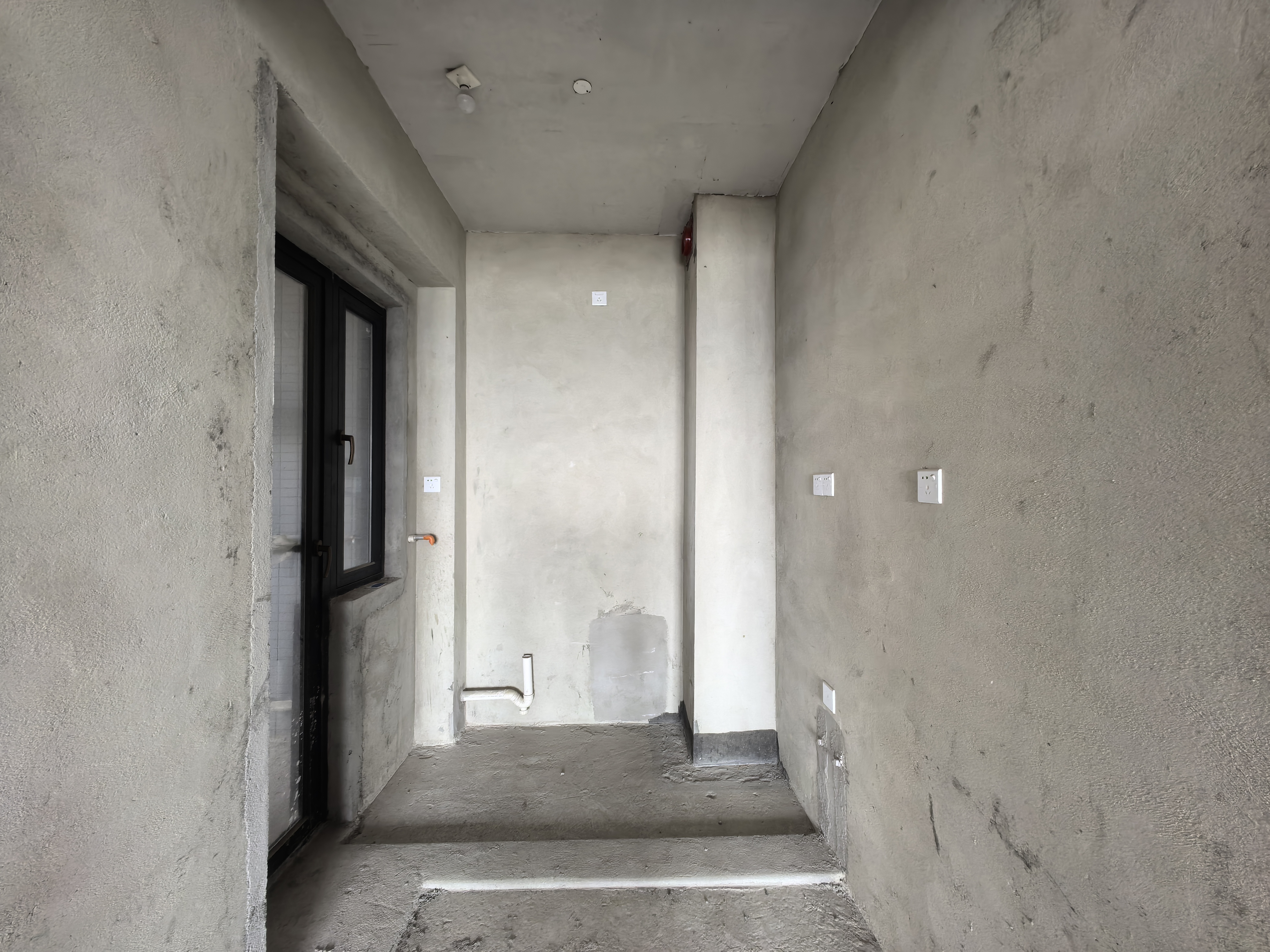 新生片区89南向房源，临近大型公园，宜居舒适，享受自然生活。