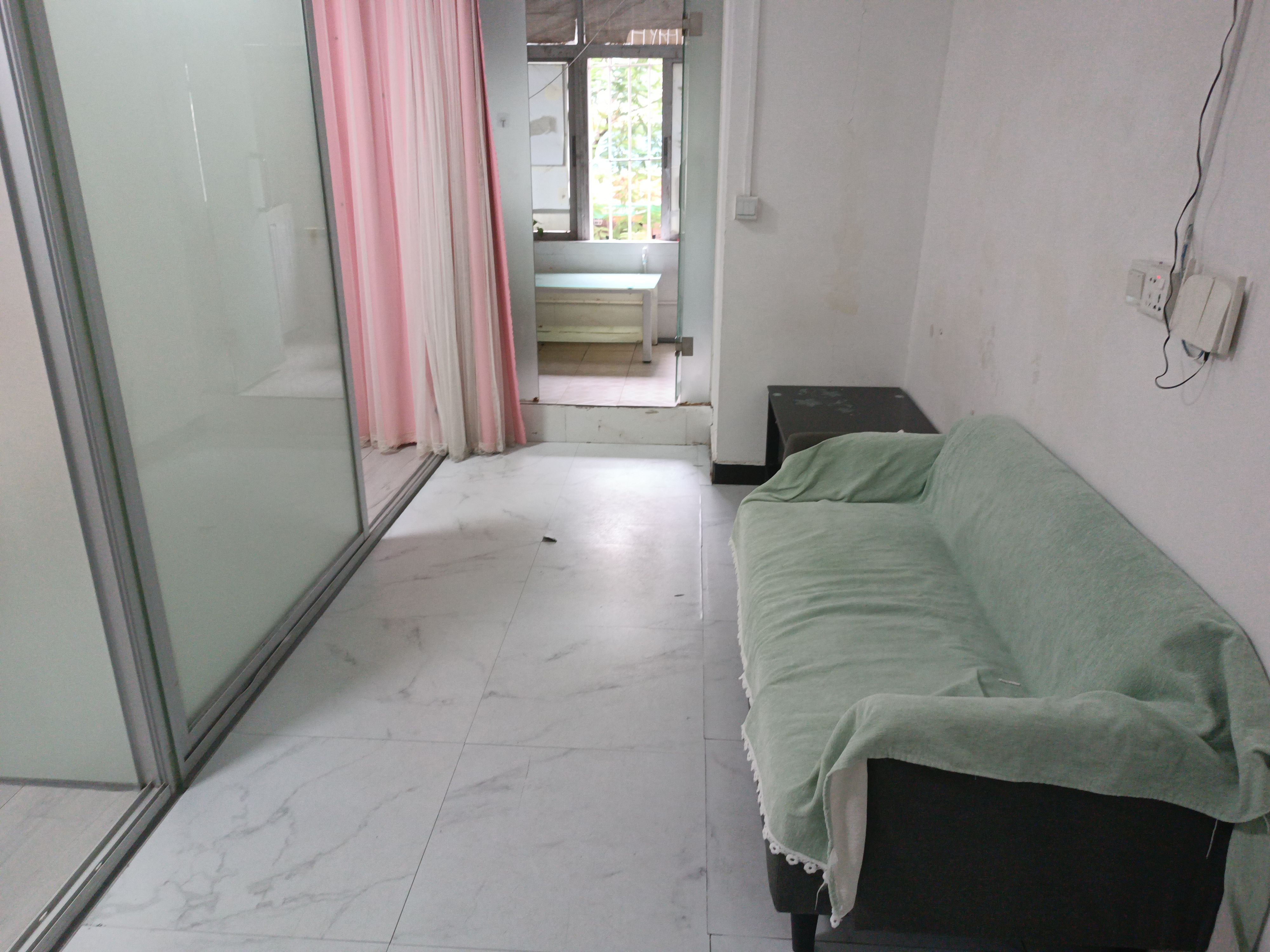 华兴公寓 1房1厅1卫 37㎡