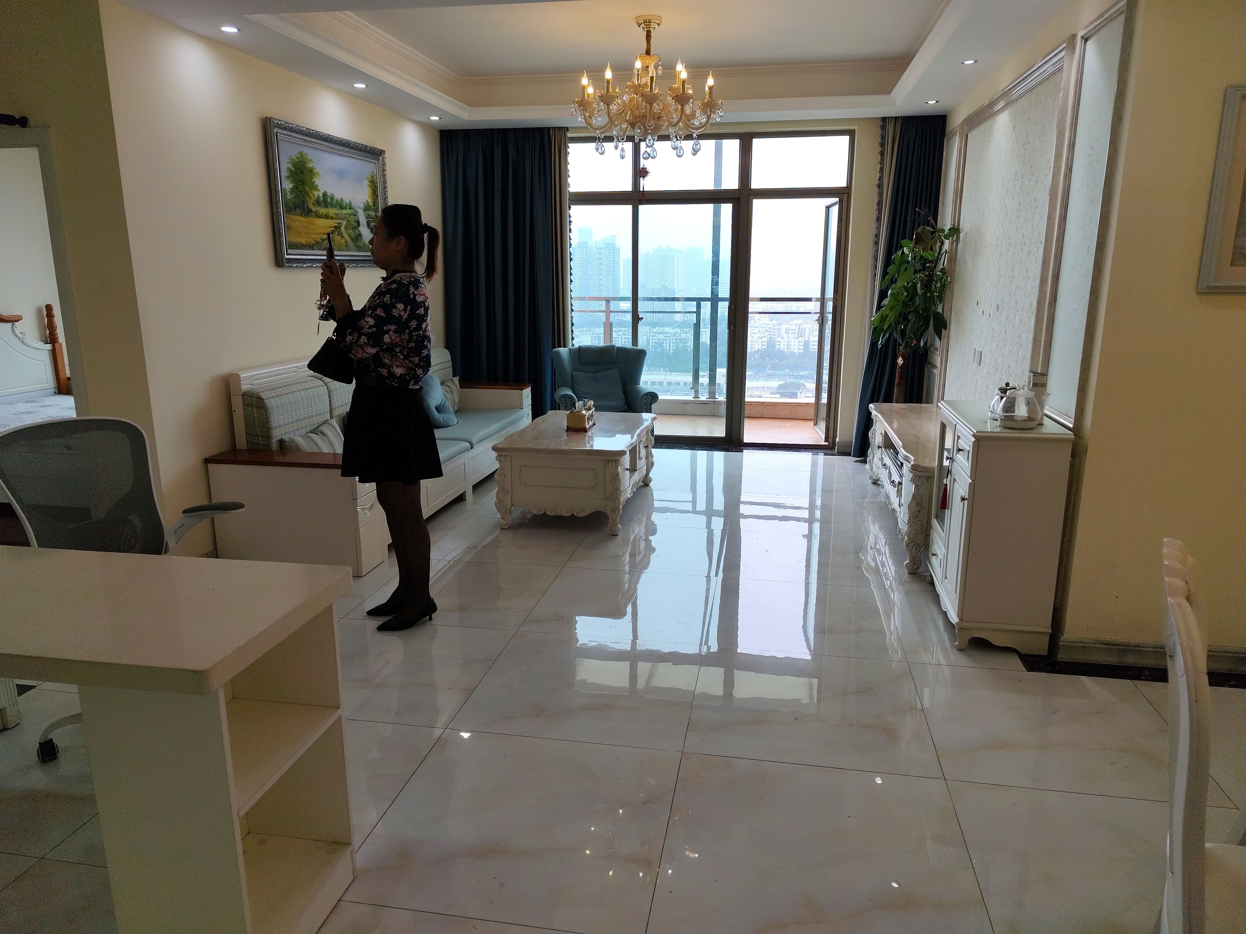 房子没有抵押，产权很清晰，业主诚心出售房源，看房方便-深圳幸福里二手房