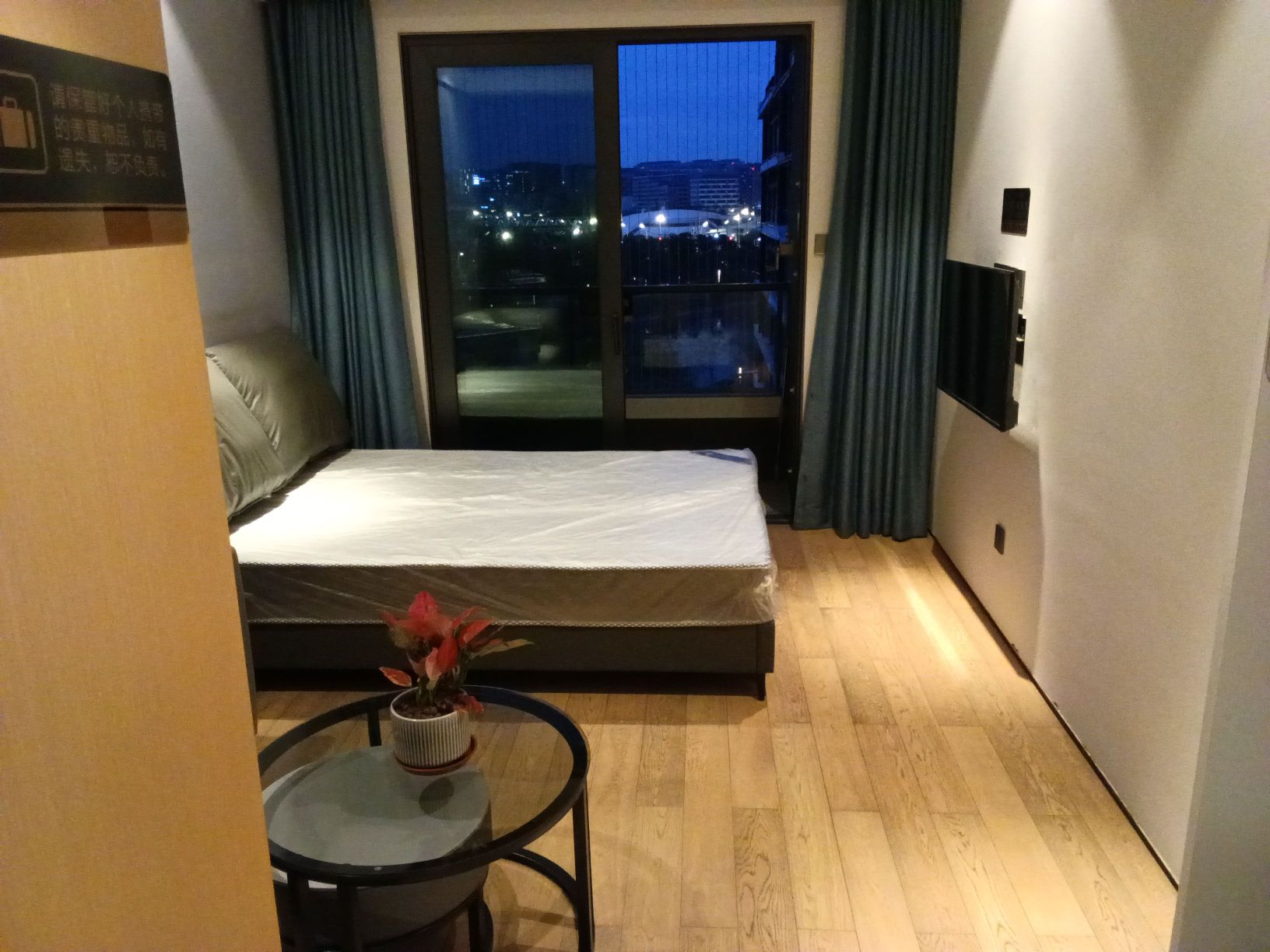 会展湾南岸广场 1房0厅1卫 32㎡-深圳会展湾南岸广场租房