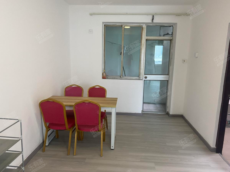 三地铁口物业，大三房出租，业主好说话，价格有惊喜，急租急租-佛山龙珠花园一期租房