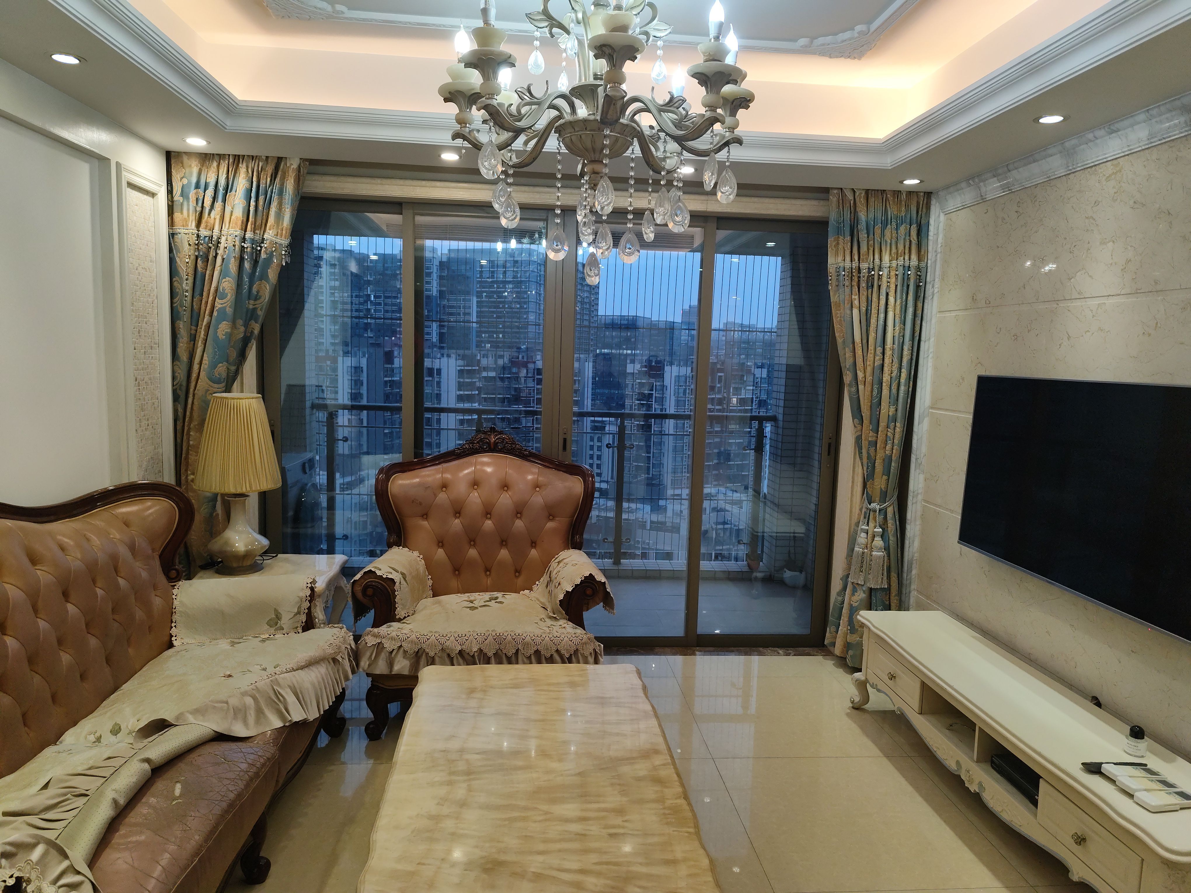 富通城十锦东南精装4房拎包入住近地铁商圈