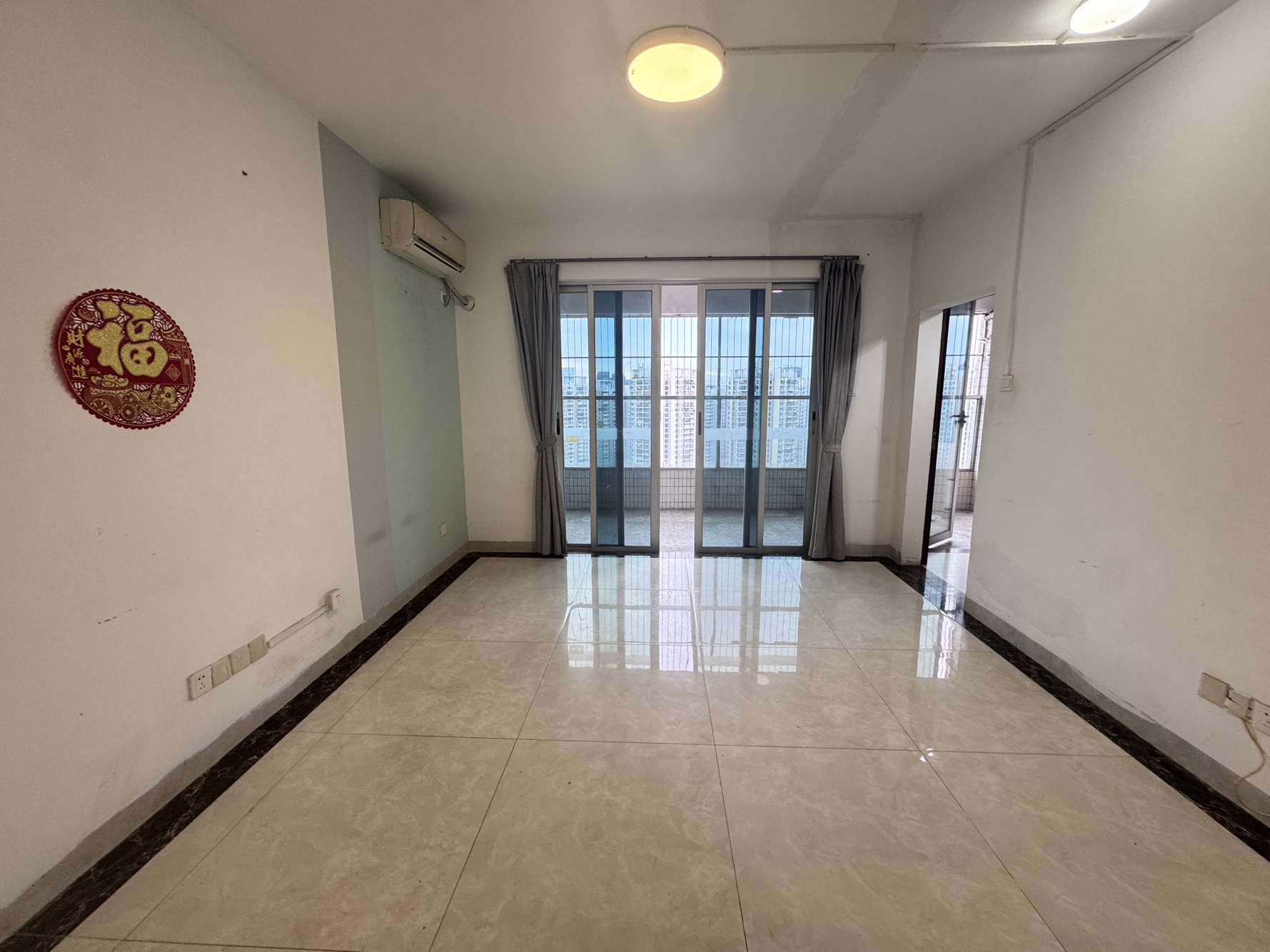 7号线地铁口精装4房出租