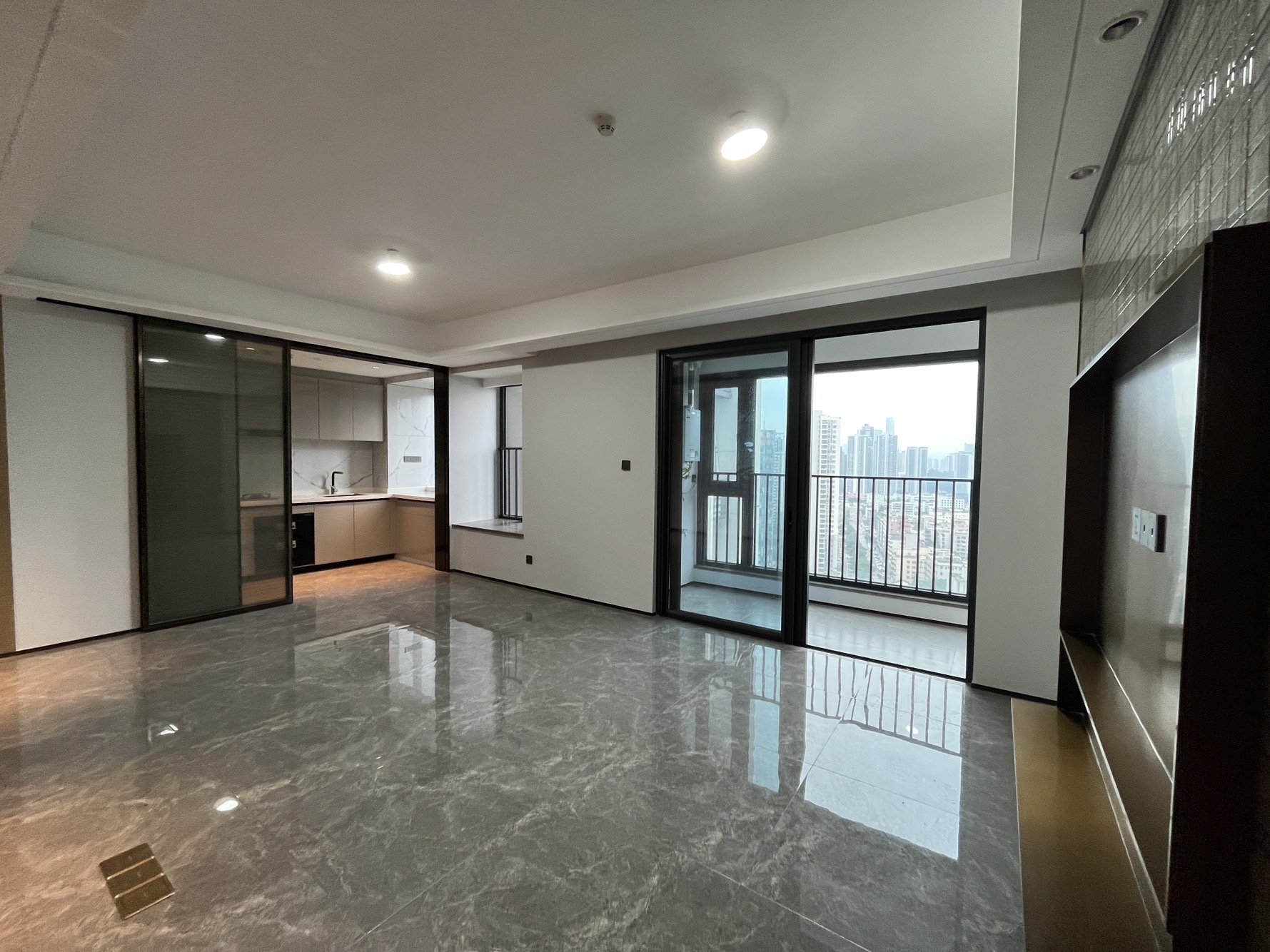 湾仔双瑞藏龙湾，电梯高层三房，基本全新，空房出租，可做办公-深圳双瑞藏珑湾花园租房