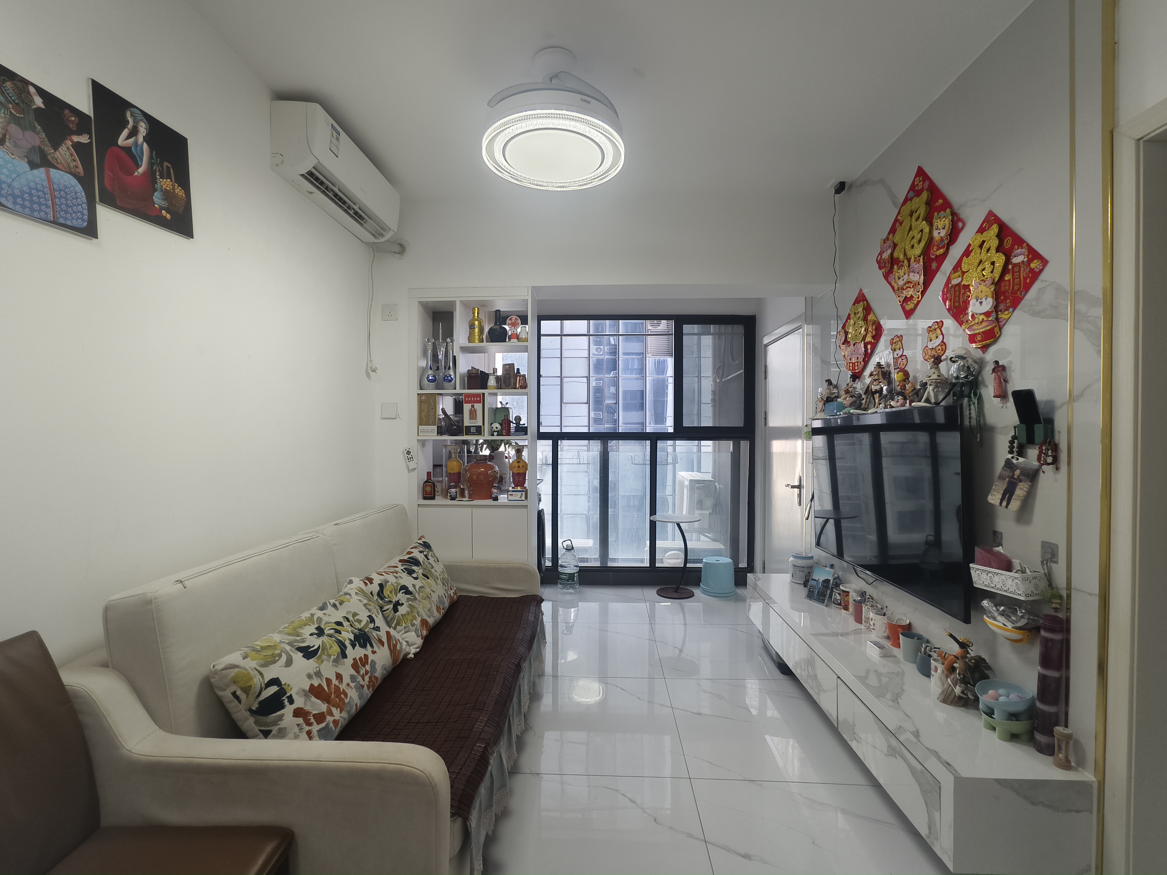 凯旋天玺名庭，近地铁，带阳台，通电梯，环幕凯旋荟购物中心