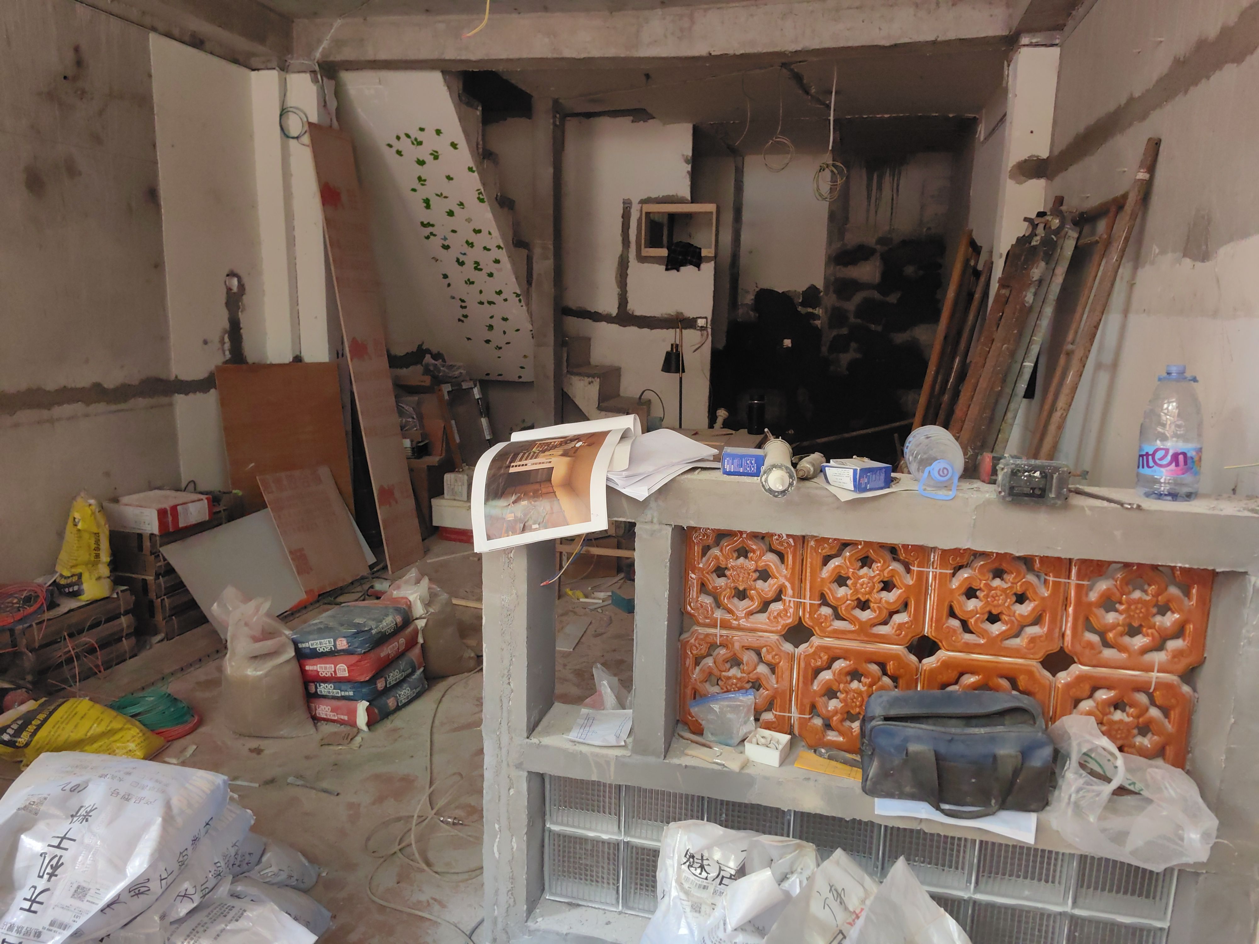 坂田地铁口附近，商铺，业主诚心出租-深圳旭景佳园（一期）租房