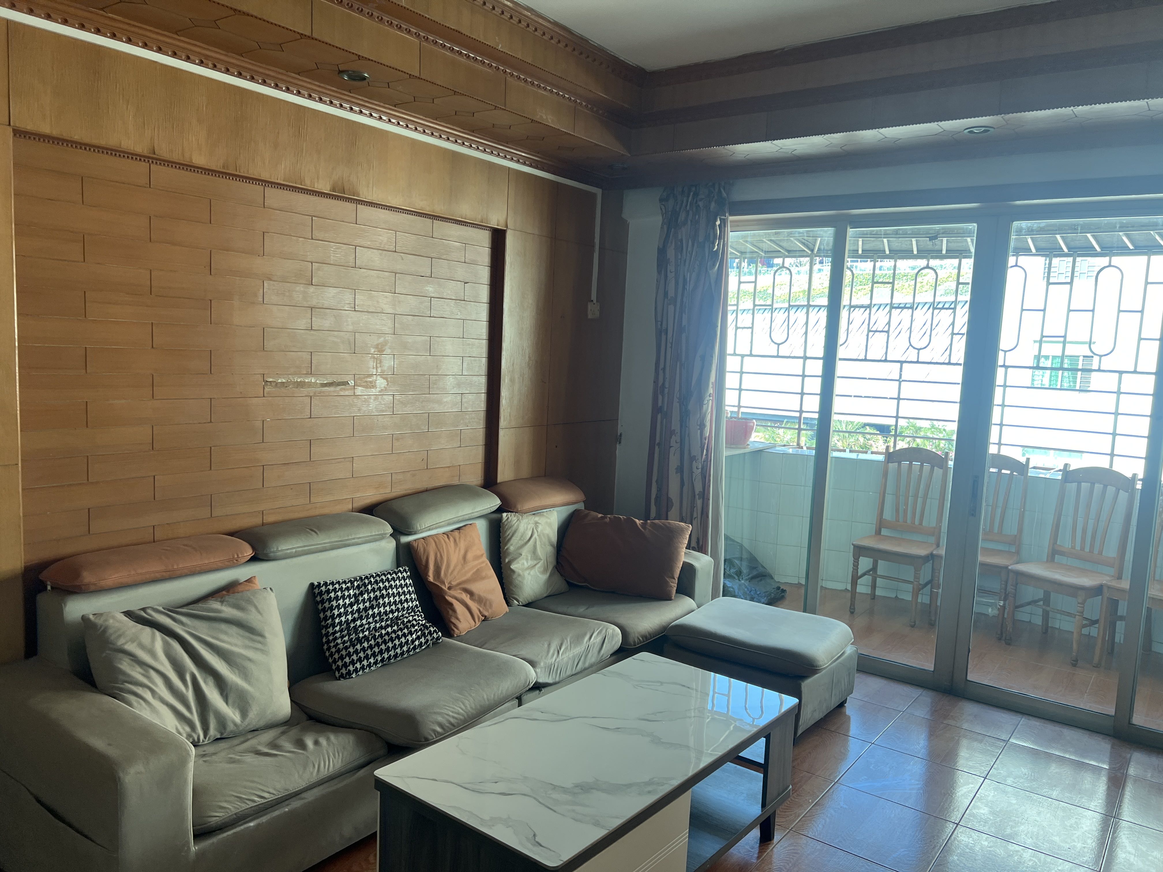 泰华商业城 4房2厅1卫 118㎡-深圳泰华商业城租房