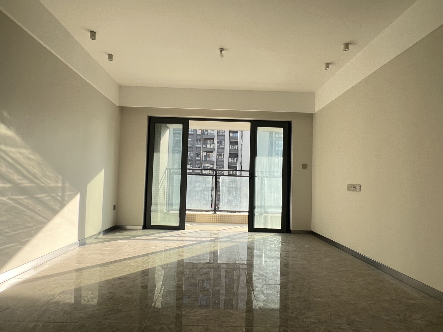 锦绣海湾城9期 3房2厅2卫 111㎡-中山锦绣海湾城9期租房