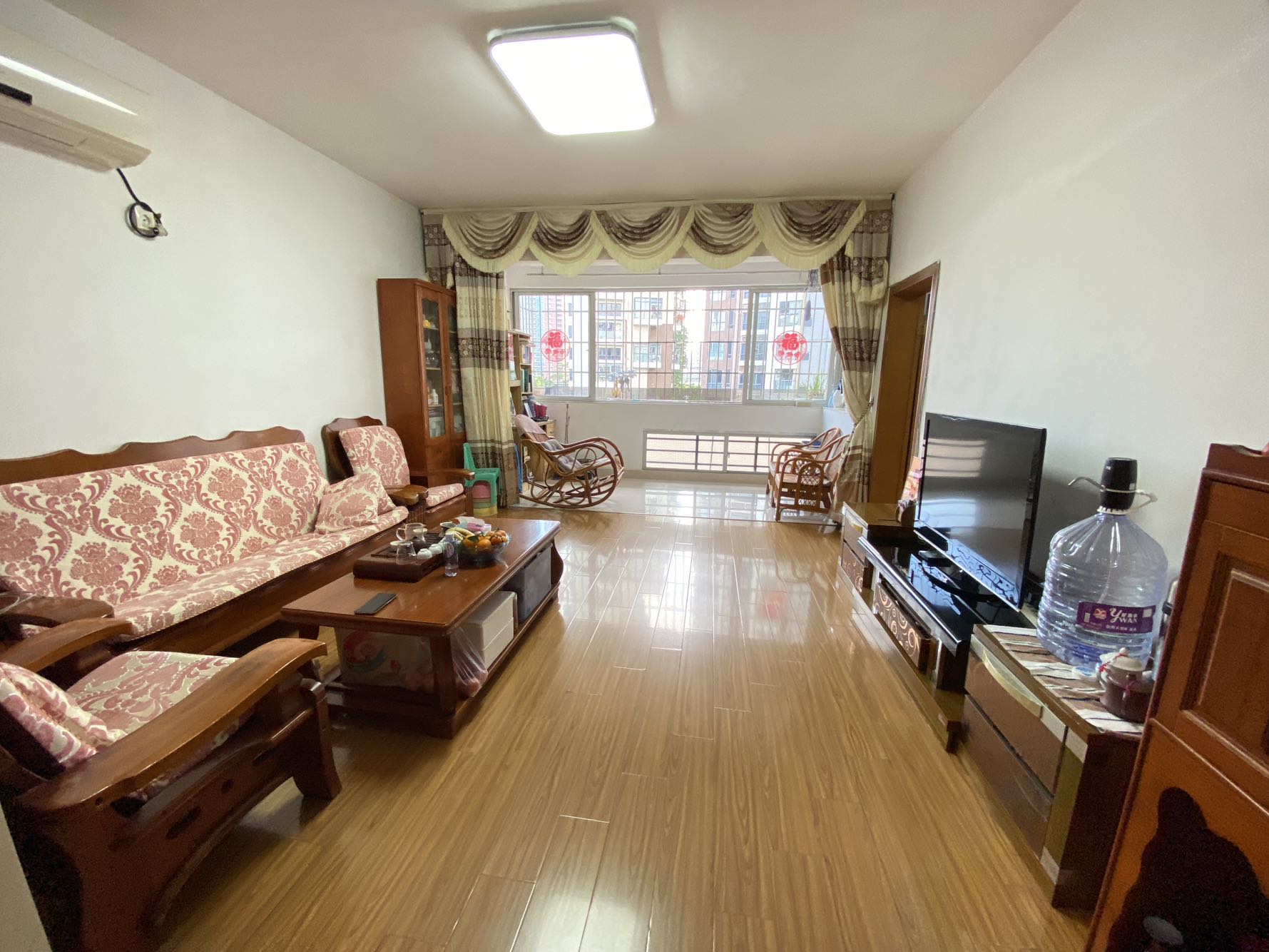 沃尔玛旁笋盘装修好朝向好楼层好-珠海翠园居二手房