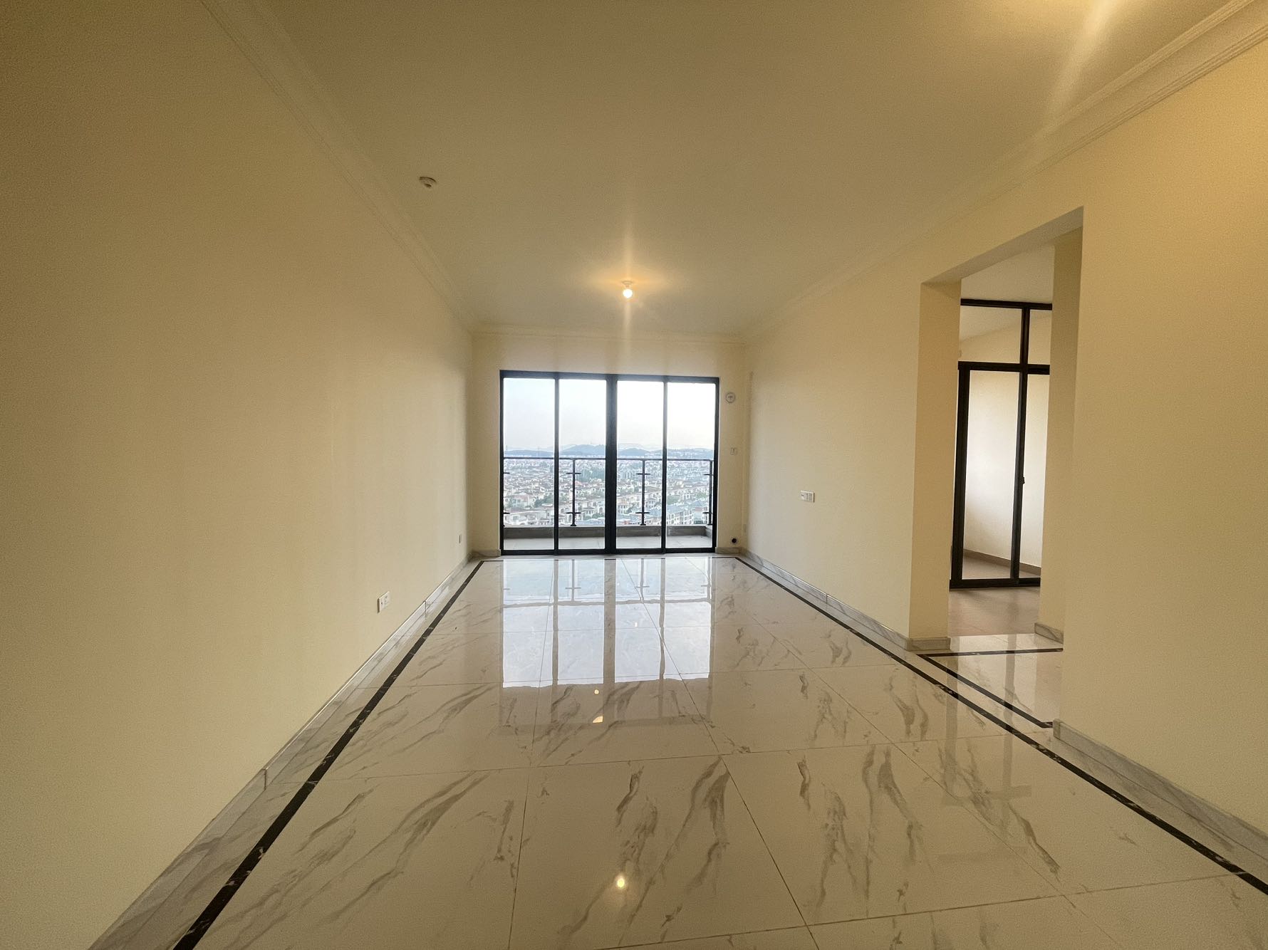 鹤山碧桂园黄金时代 3房2厅2卫 93㎡