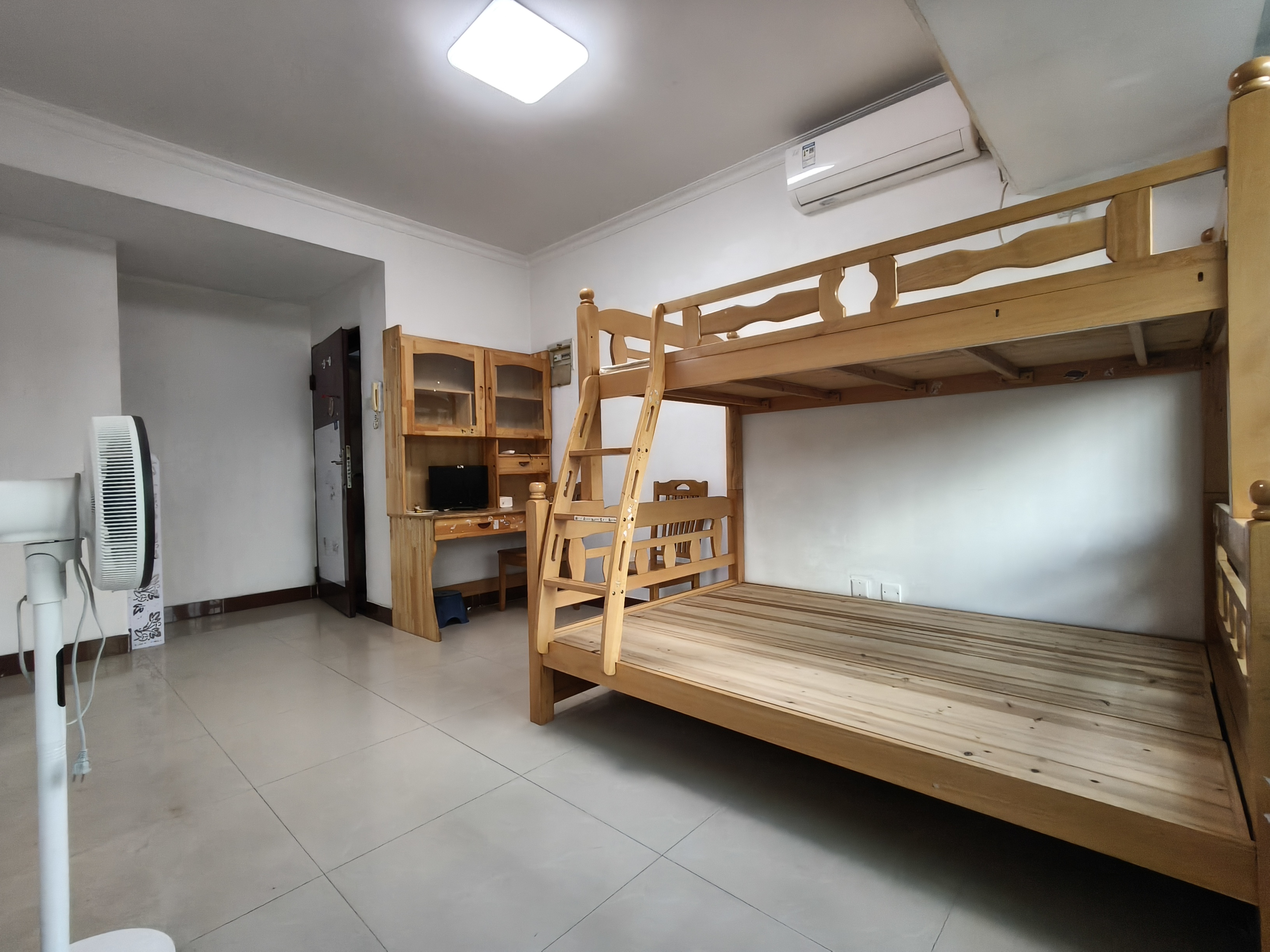 青春庭园 1房0厅1卫 28.01㎡