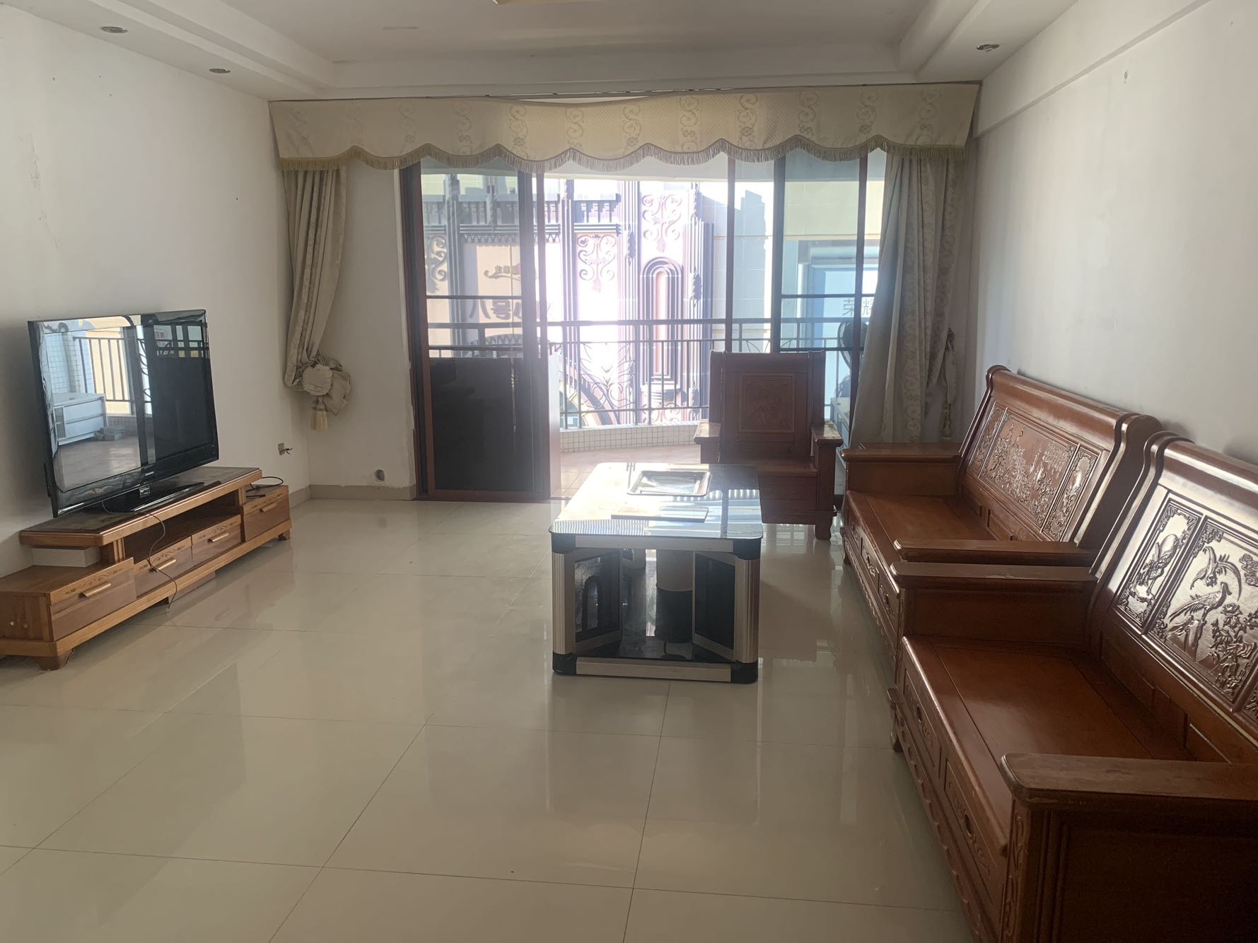 东湖花园七区，朝南中楼层，采光极佳，带地面花园，人车分流，重点学校旁，业主诚心出售，随时看房！-惠州东湖花园七区二手房