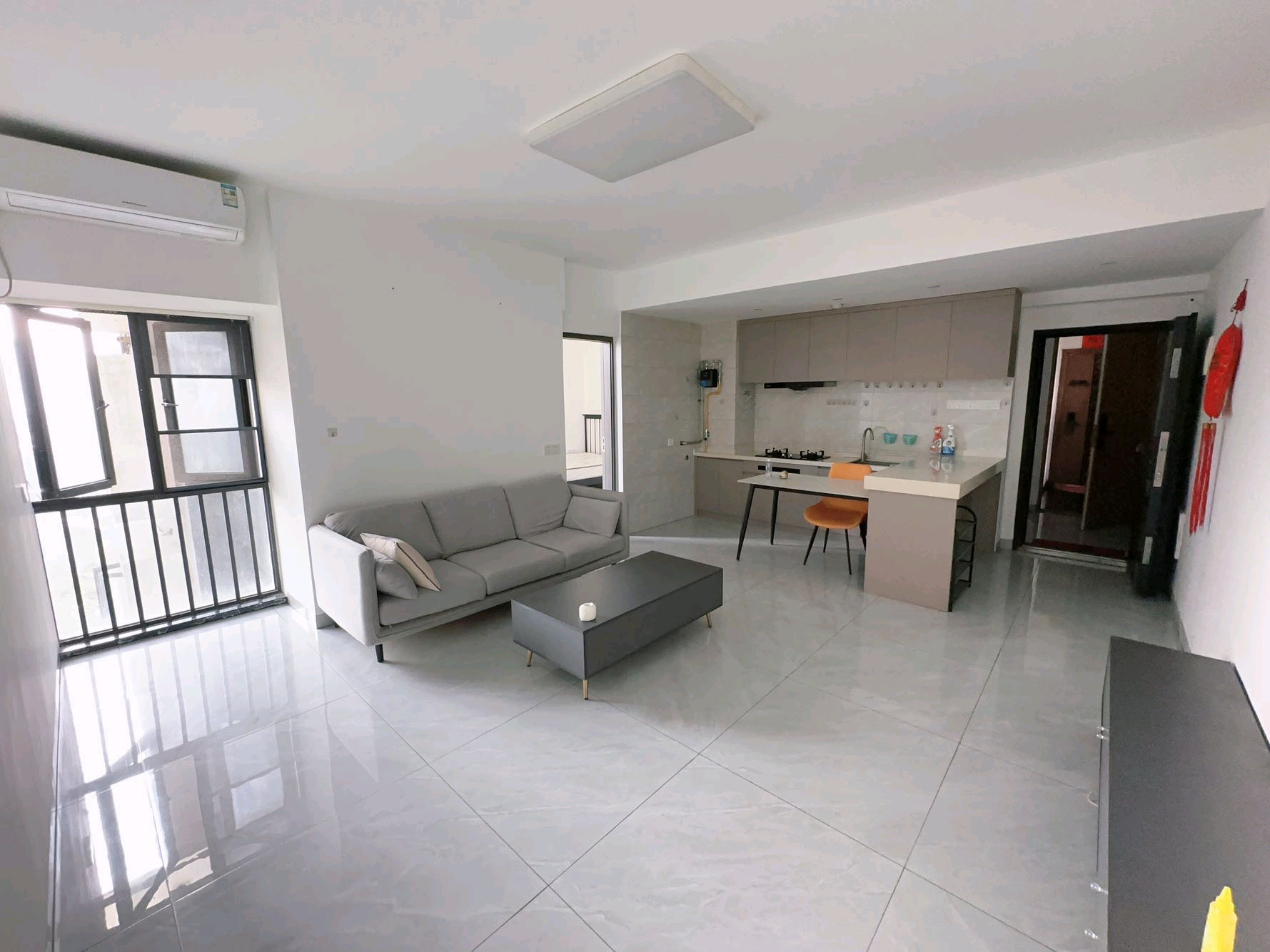 全新装修三房，同小区价格非常有优势，采光视野好，拎包入住-深圳万科第五园三期租房