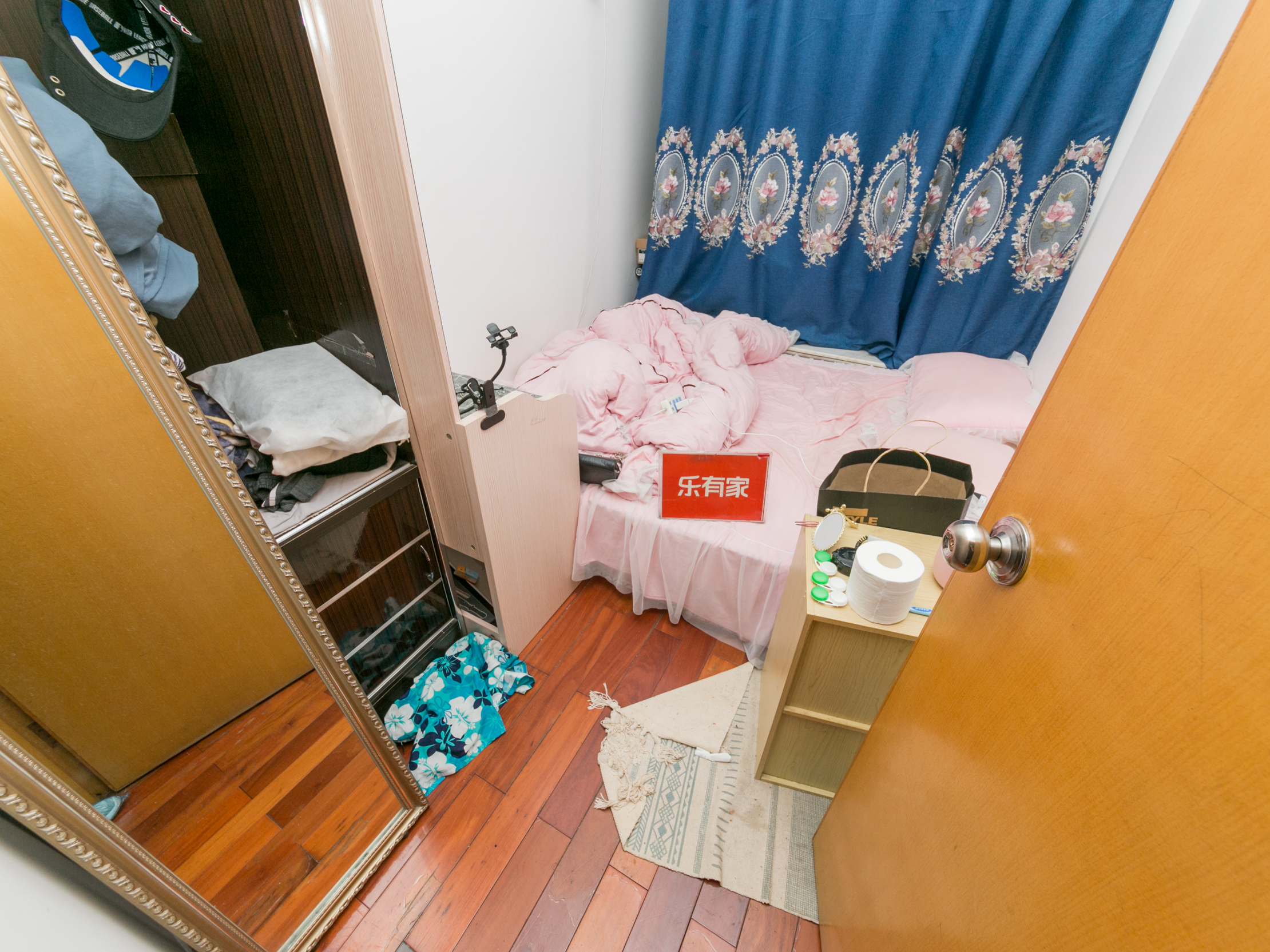 东南朝向2室1厅，公园旁近地铁，出行便利，舒适户型，理想居家选择。